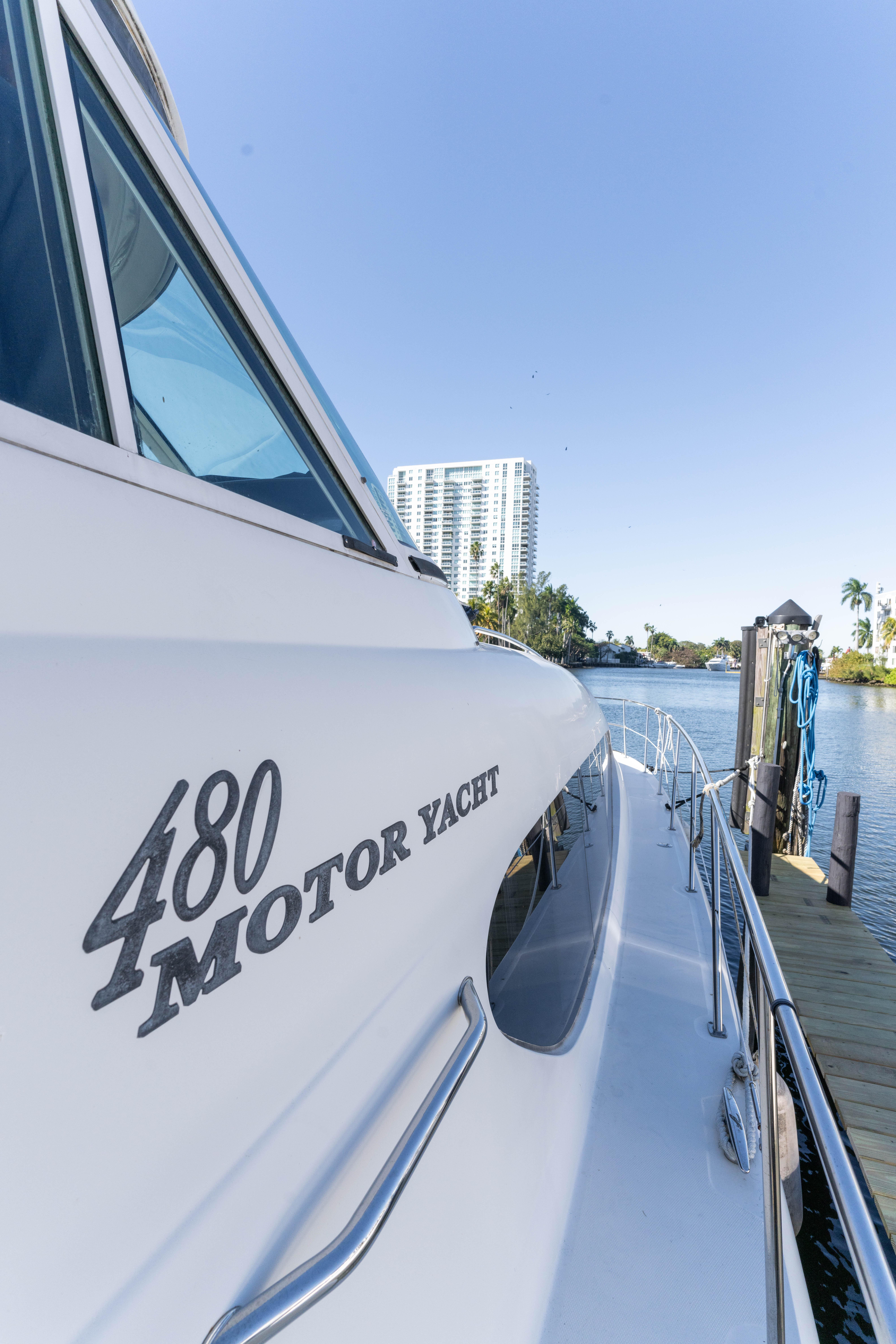 2005-sea-ray-480-motor--yacht-power-9651010-20250109173651829-1_XLARGE