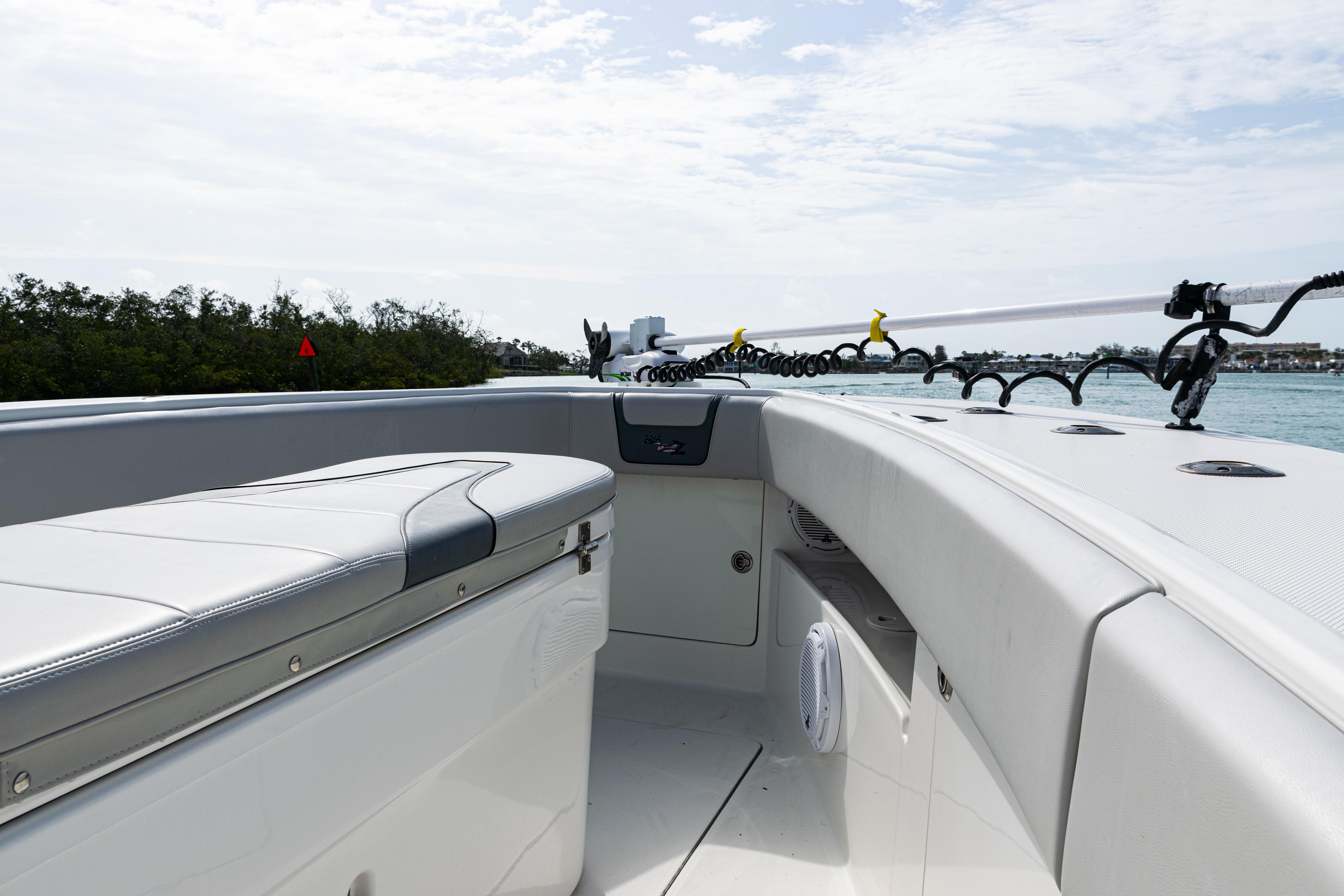 SeaVee-390Z 2015 -FL-US-2015 SeaVee 390Z boat interior with seating, rod holders, and ocean view.-9741010 | Thumbnail