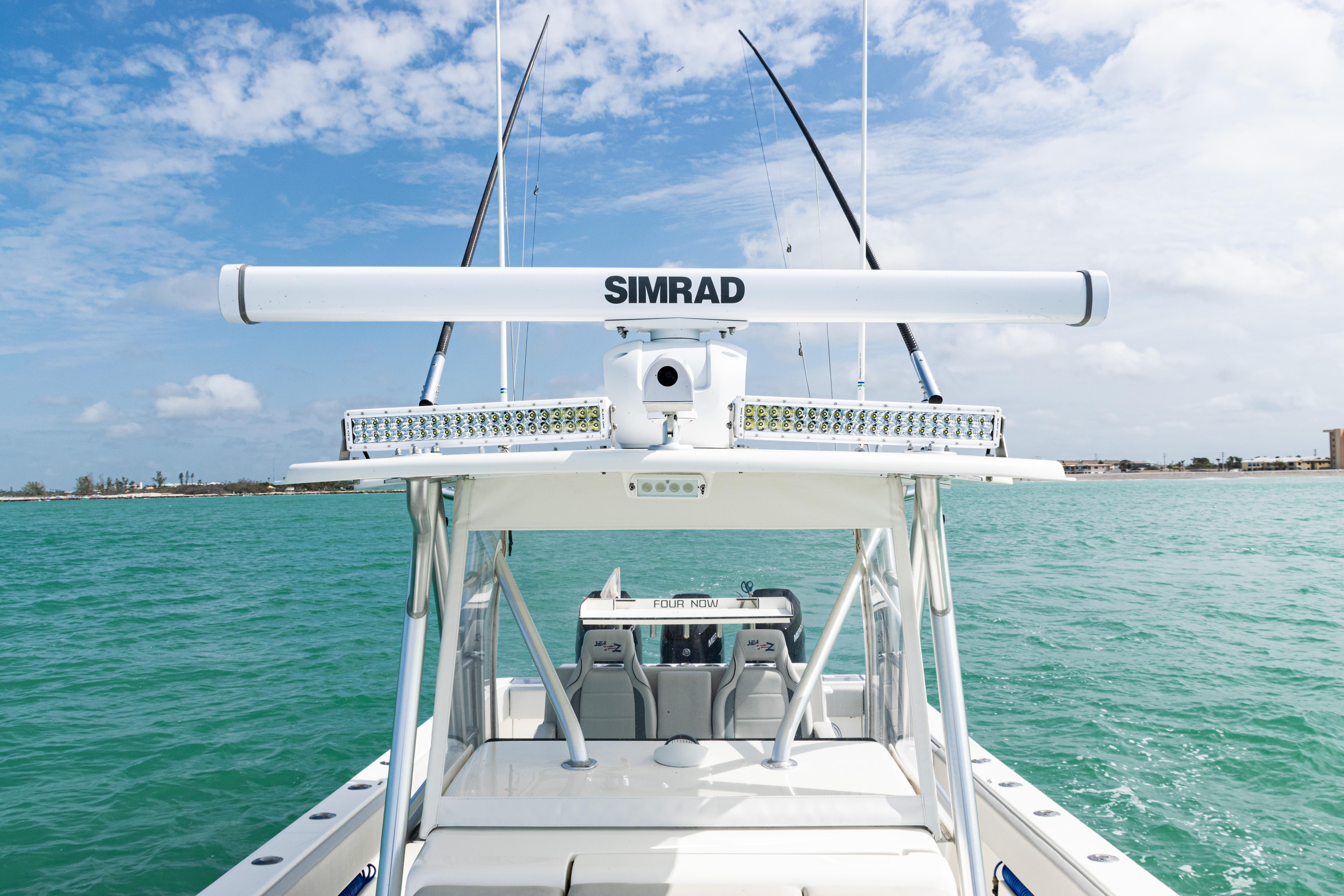 SeaVee-390Z 2015 -FL-US-2015 SeaVee 390Z boat with Simrad equipment on turquoise water under blue sky.-9741010 | Thumbnail