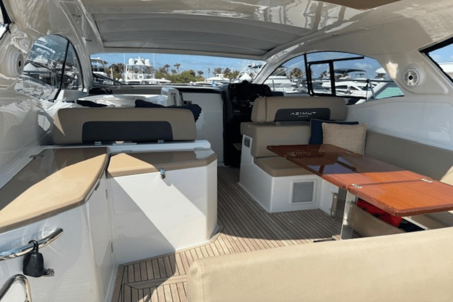 Yacht Photos Pics