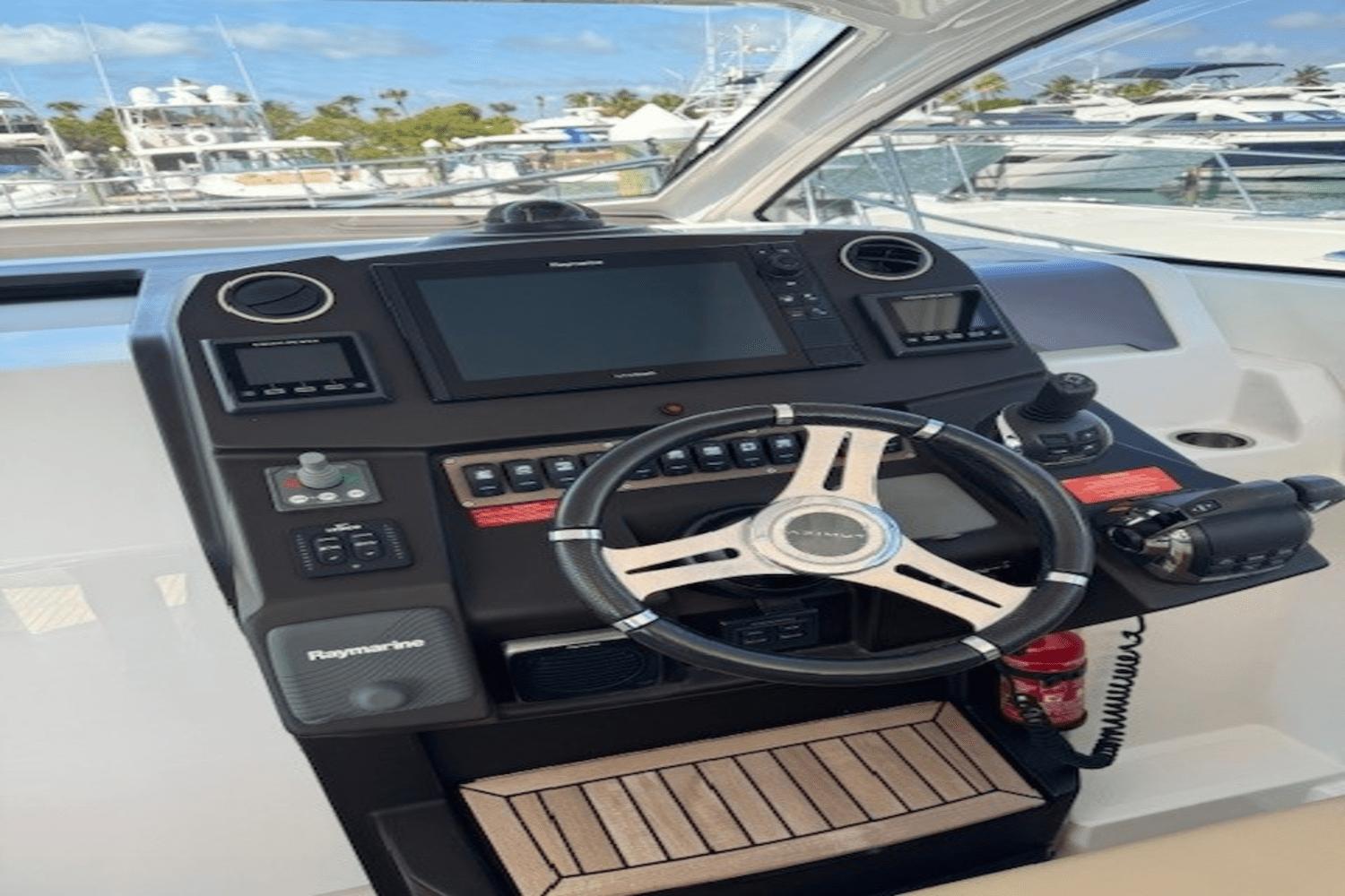 Yacht Photos Pics