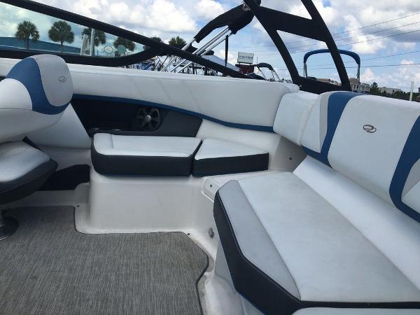 2017 Regal boat for sale, model of the boat is 2000 ESX & Image # 6 of 8