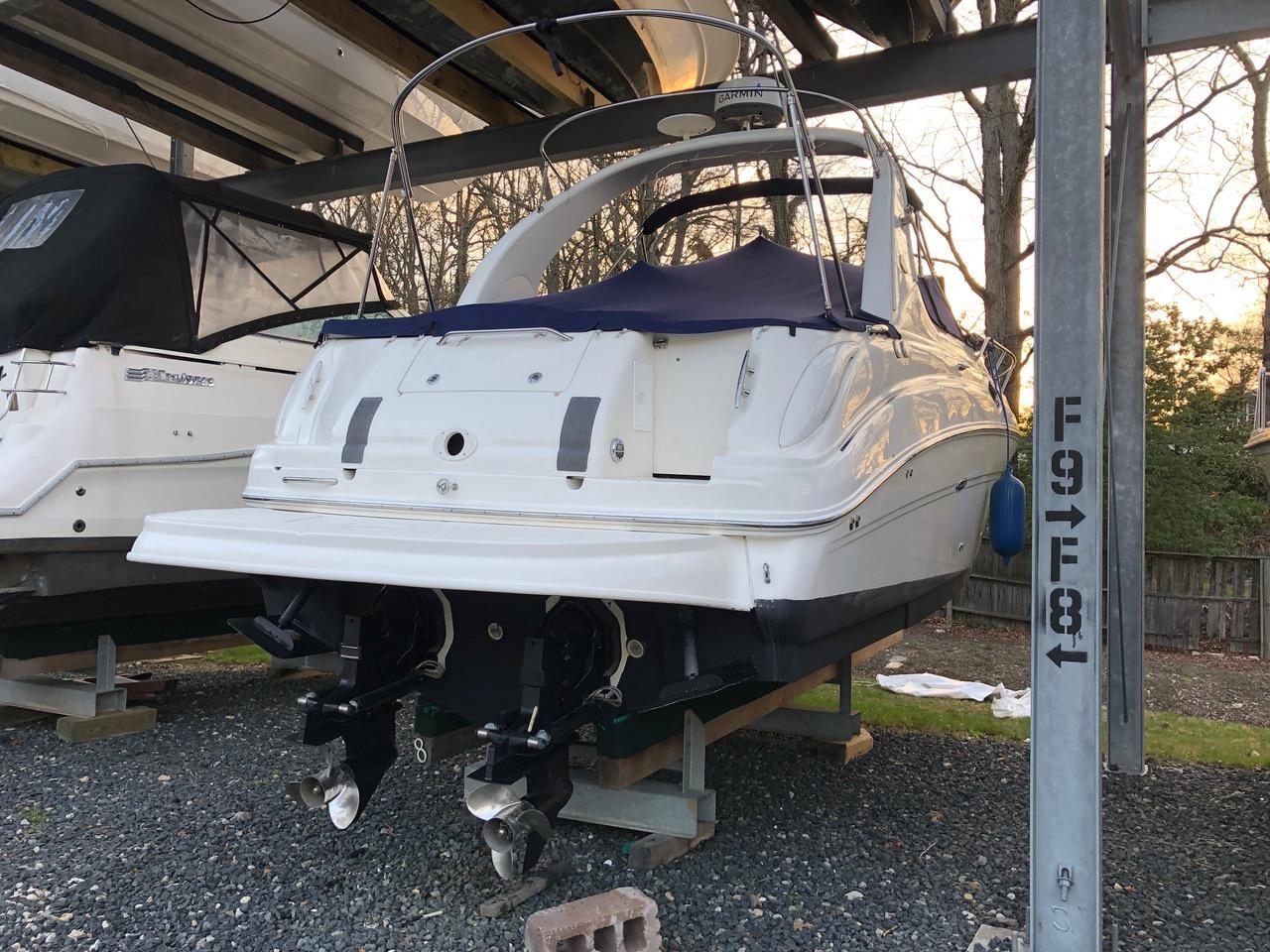 M 8020 DD Knot 10 Yacht Sales