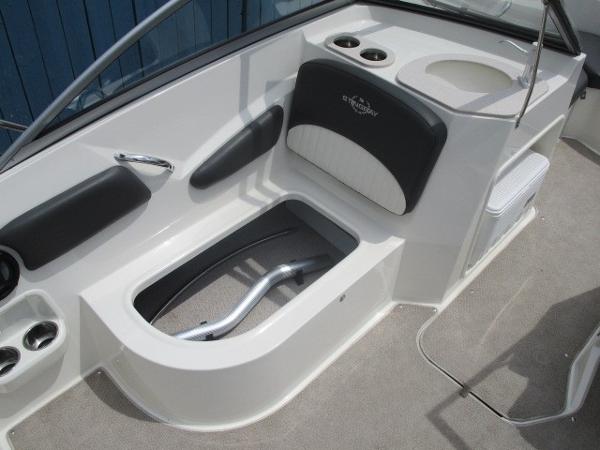 2016 Stingray boat for sale, model of the boat is 201 DC & Image # 13 of 32
