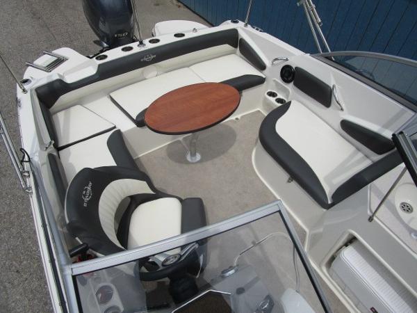 2016 Stingray boat for sale, model of the boat is 201 DC & Image # 17 of 32
