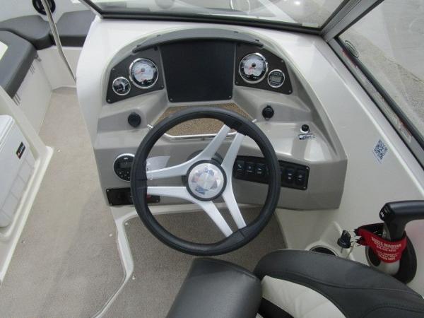 2016 Stingray boat for sale, model of the boat is 201 DC & Image # 21 of 32