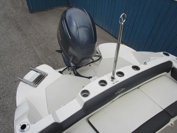 2016 Stingray boat for sale, model of the boat is 201 DC & Image # 29 of 32