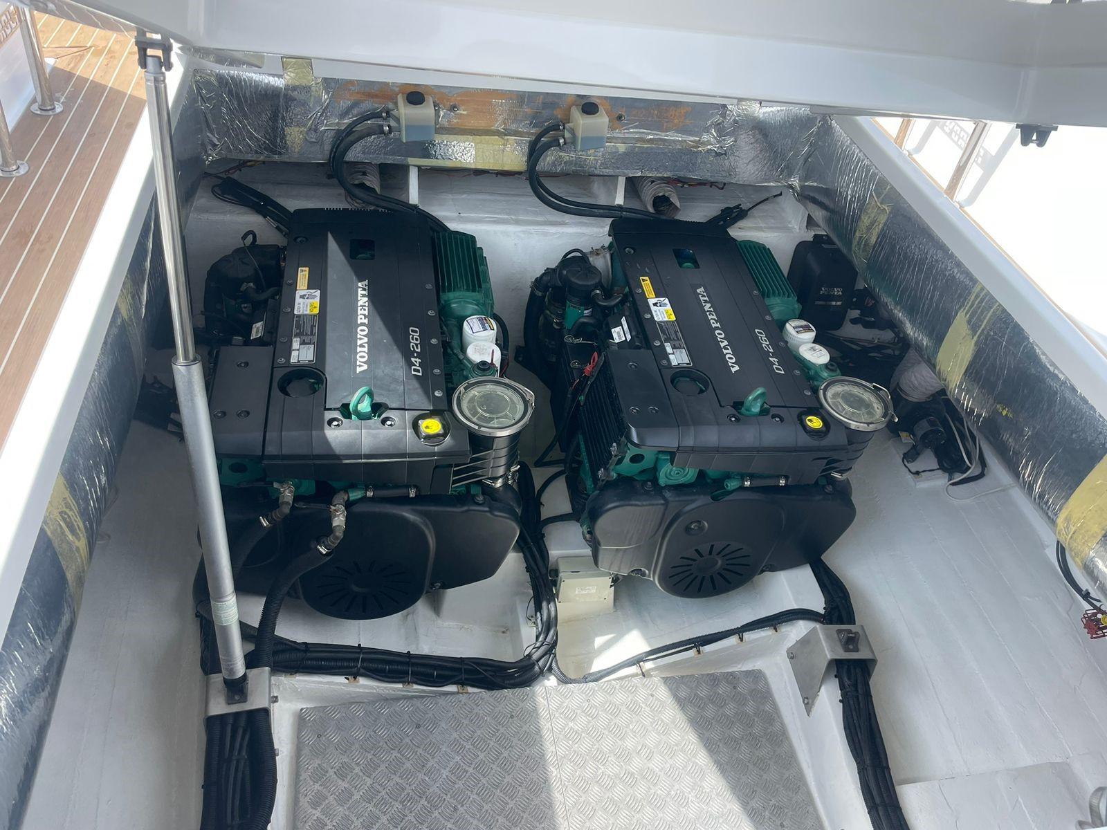Fjord-36 Open 2018 -FL-US-Twin Volvo Penta engines in a 2018 Fjord 36 Open yacht.-9391029 | Thumbnail