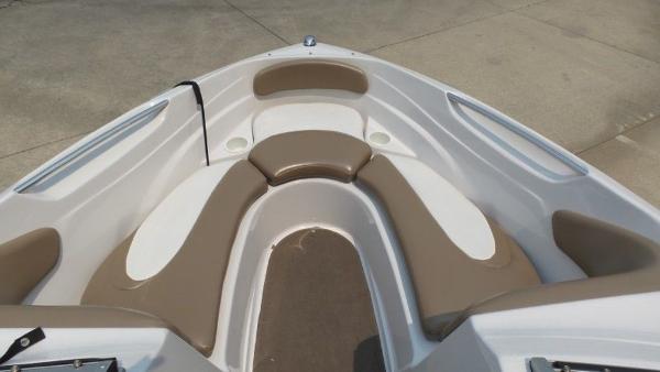 2007 Four Winns boat for sale, model of the boat is 190 Horizon & Image # 16 of 19