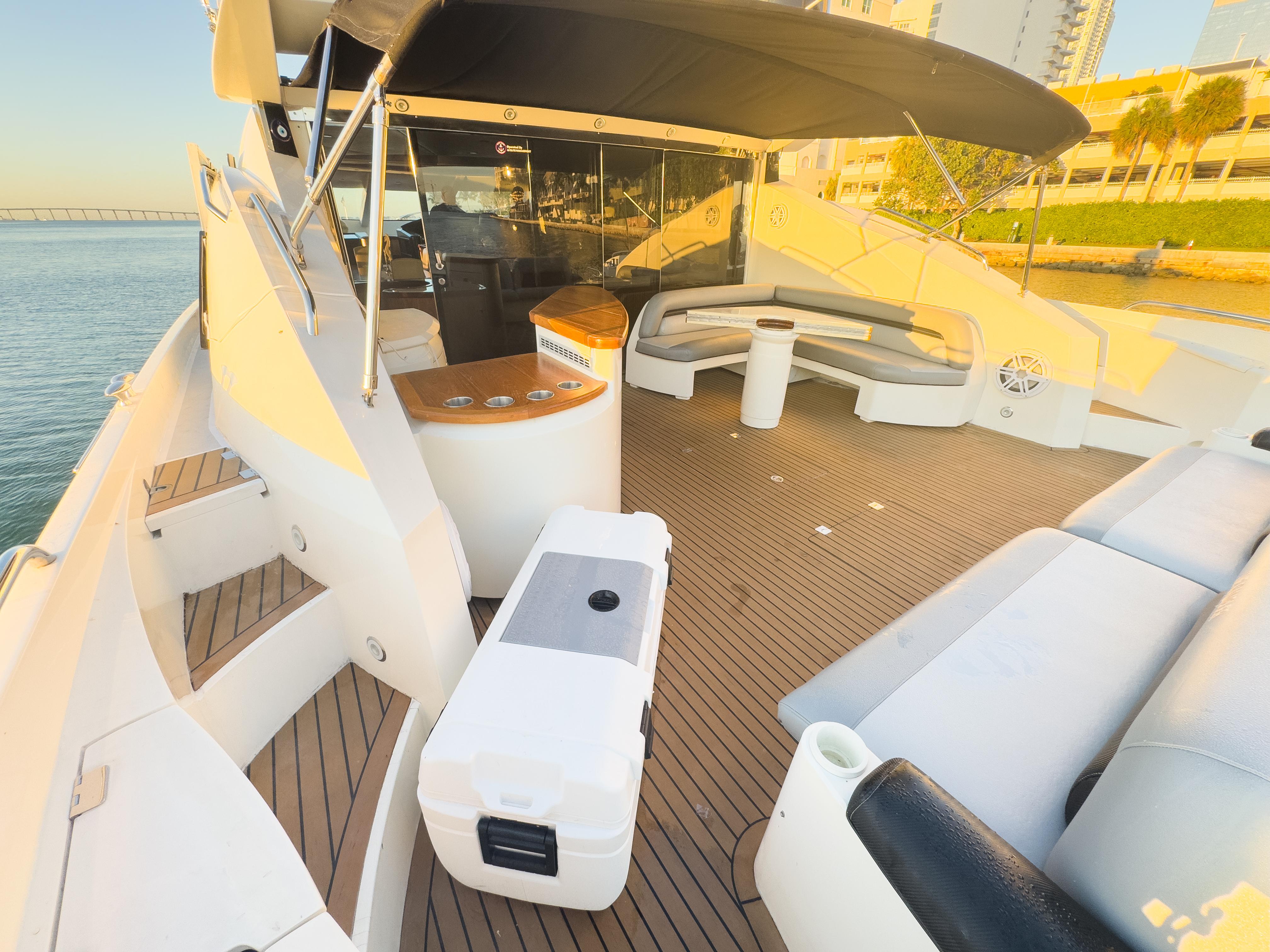 Sunseeker-Predator 82 2006-THE GAMBLER FL-US-9651031 | Thumbnail