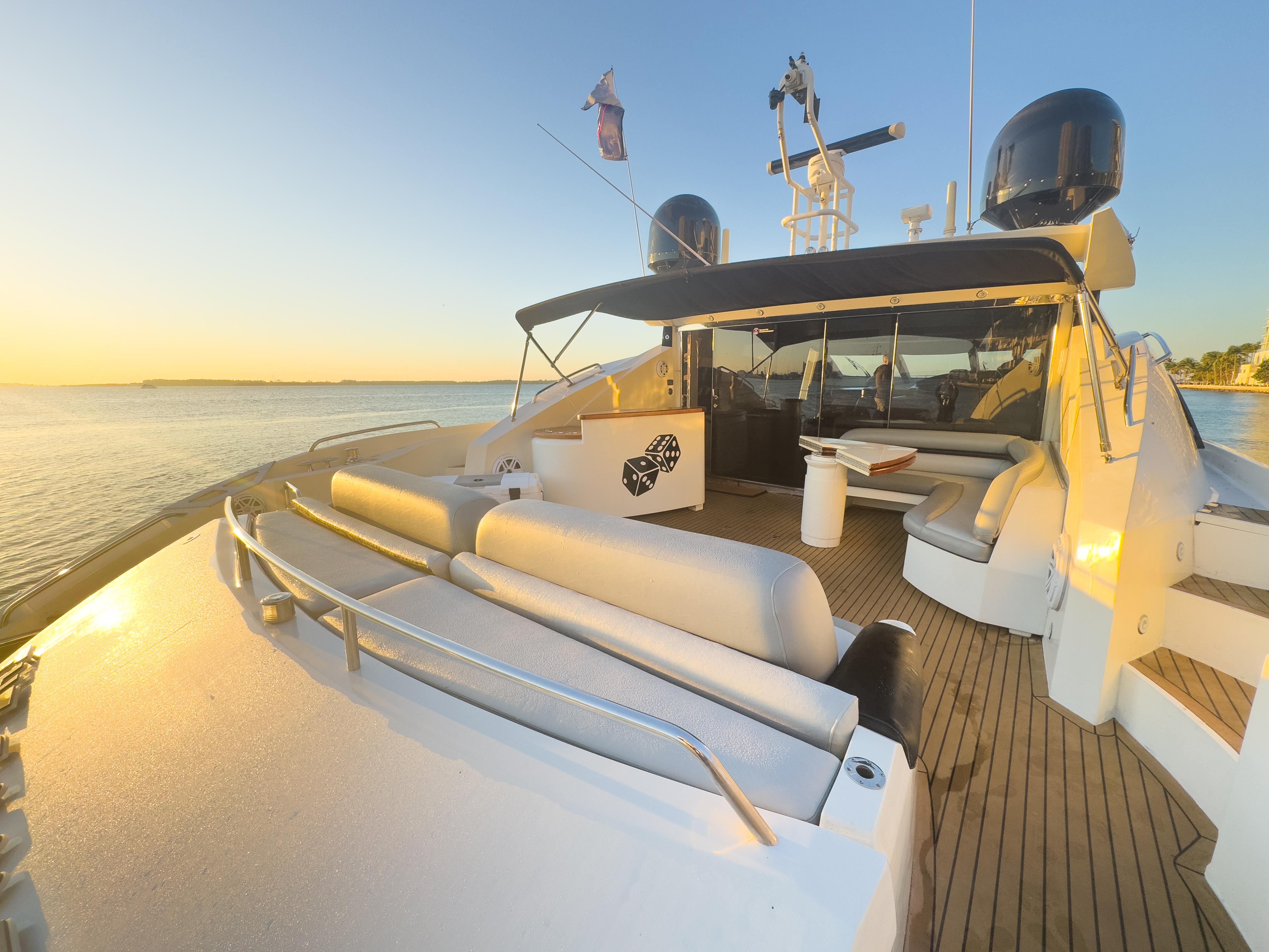 Sunseeker-Predator 82 2006-THE GAMBLER FL-US-9651031 | Thumbnail