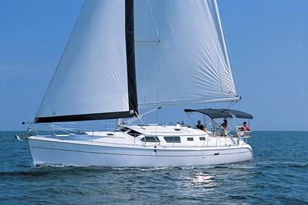 2005 Hunter 44 Deck Salon