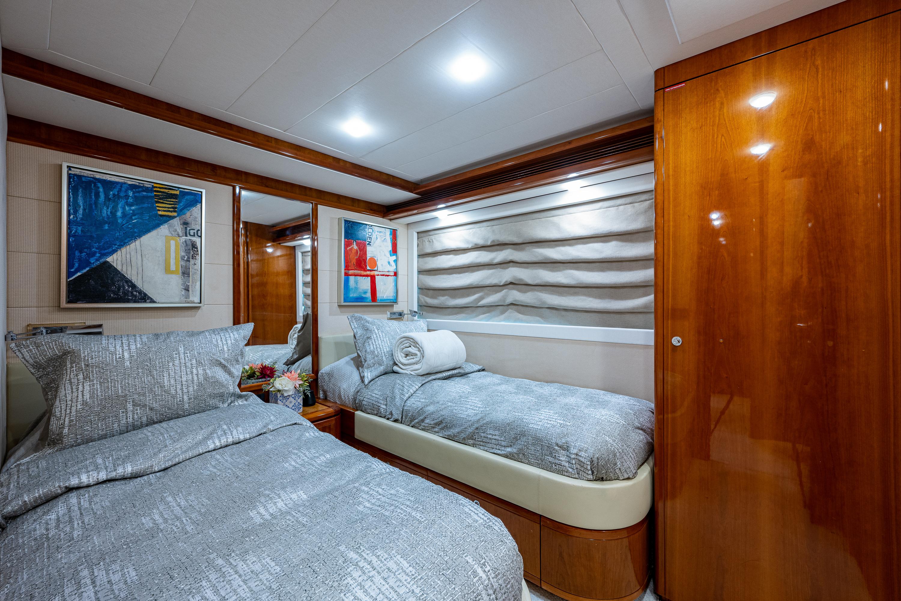 Ferretti Yachts-830 2006-La Bella Vita FL-US-9701035 | Thumbnail
