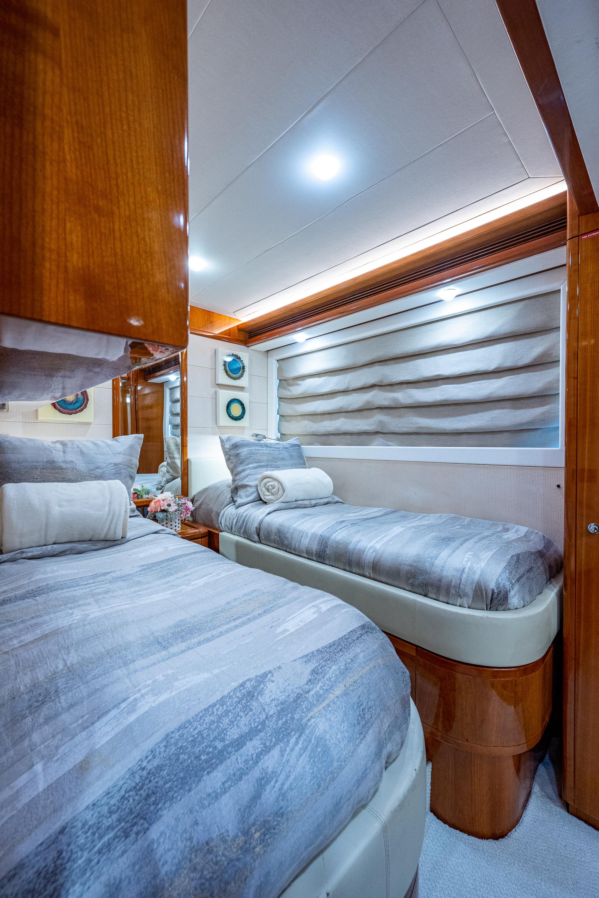 Ferretti Yachts-830 2006-La Bella Vita FL-US-9701035 | Thumbnail