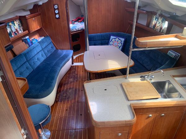 37' Hunter, Listing Number 100885993, - Photo No. 9