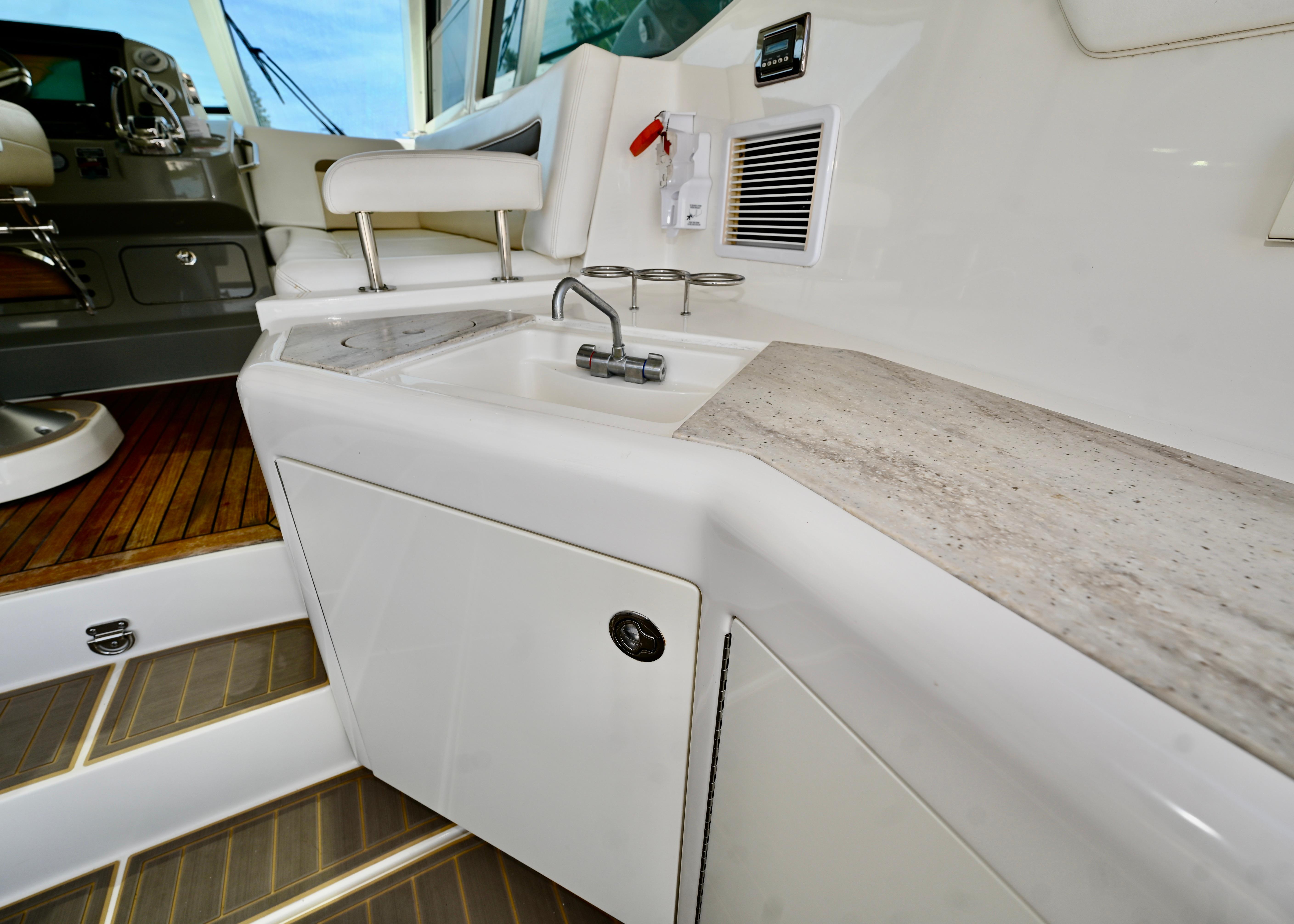 2012-sea-ray-540-sundancer-power-9781038-20250603083016150-1_XLARGE
