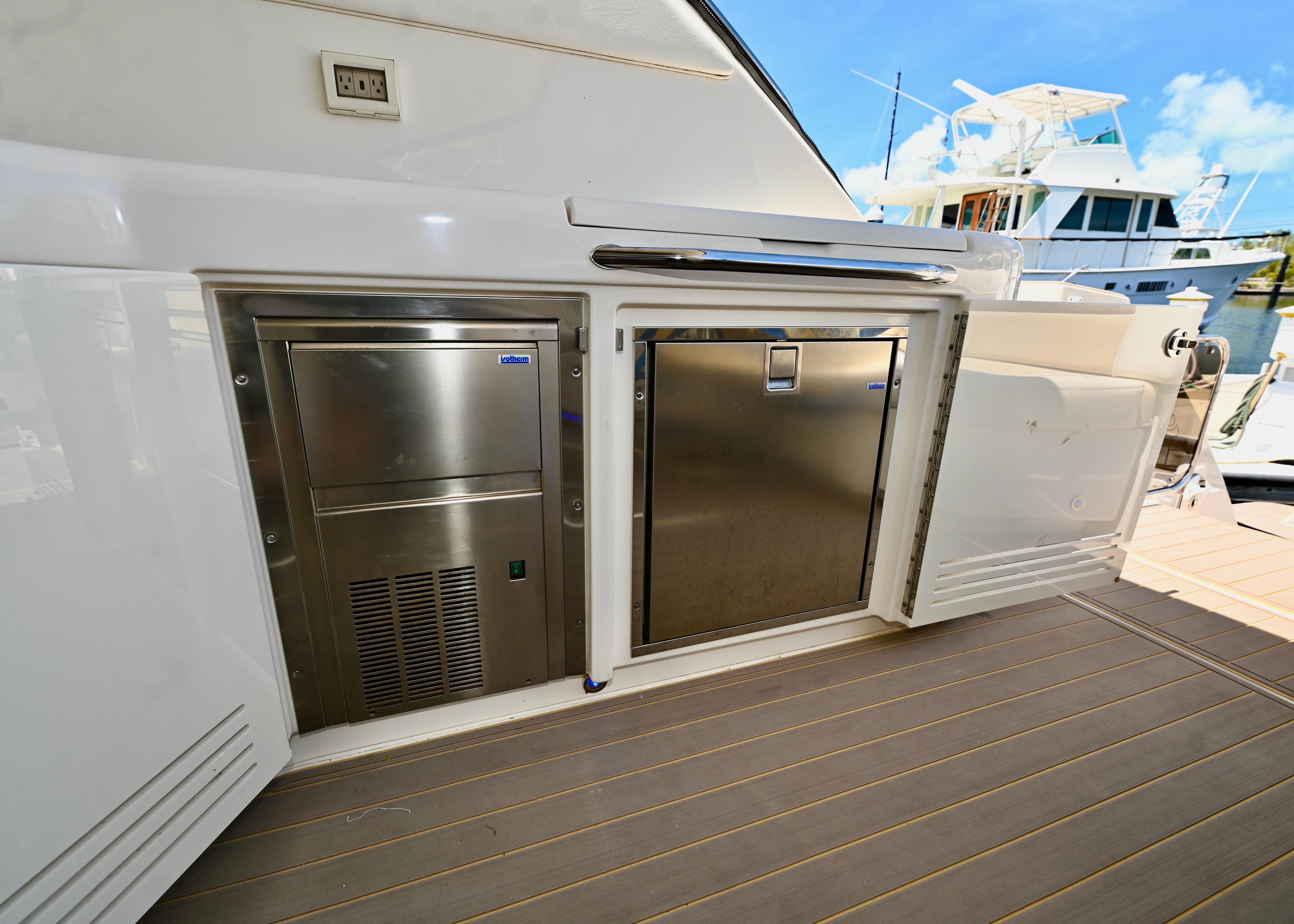 2012-sea-ray-540-sundancer-power-9781038-20250603083020195-1_XLARGE