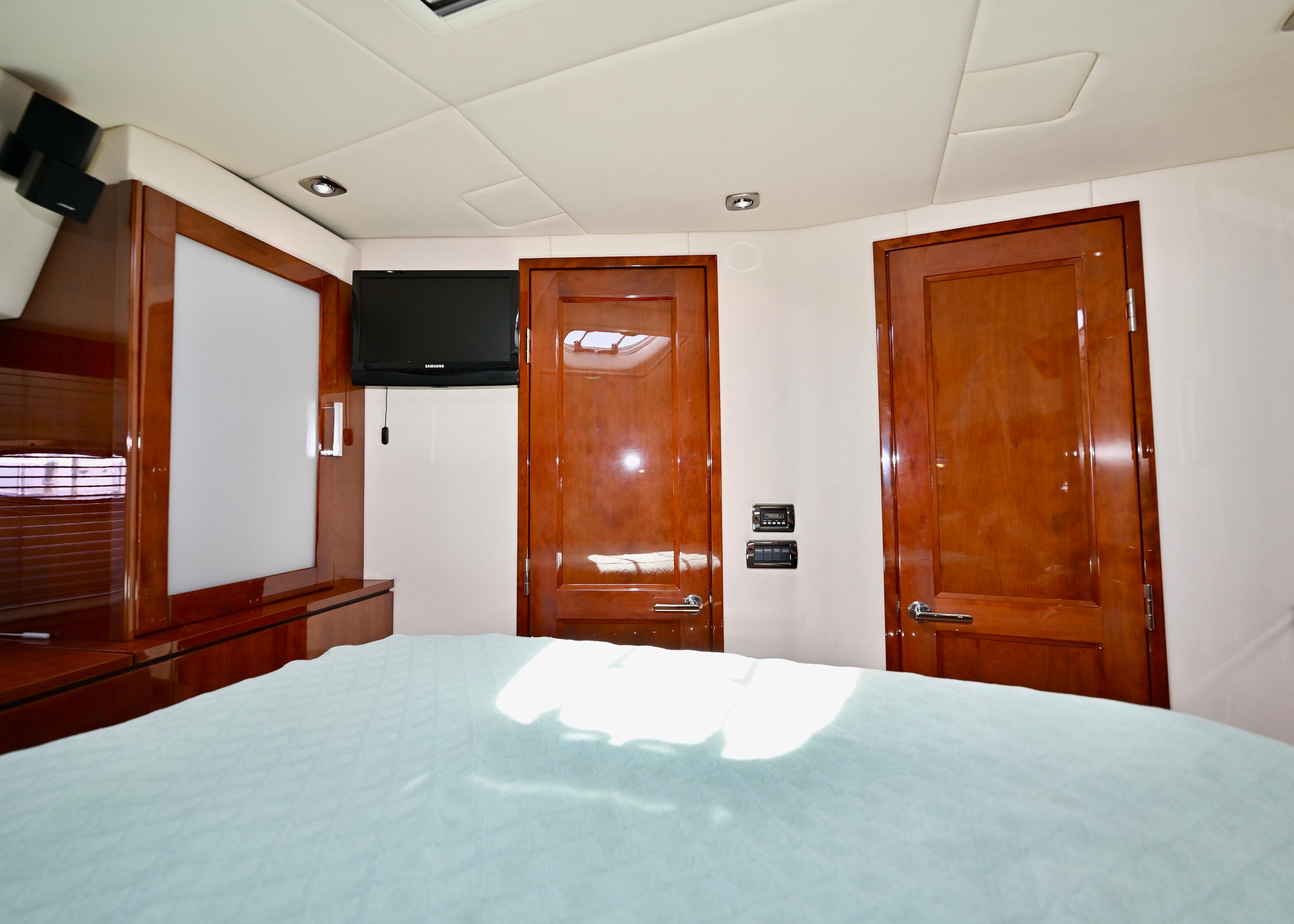 2012-sea-ray-540-sundancer-power-9781038-20250603083141135-1_XLARGE