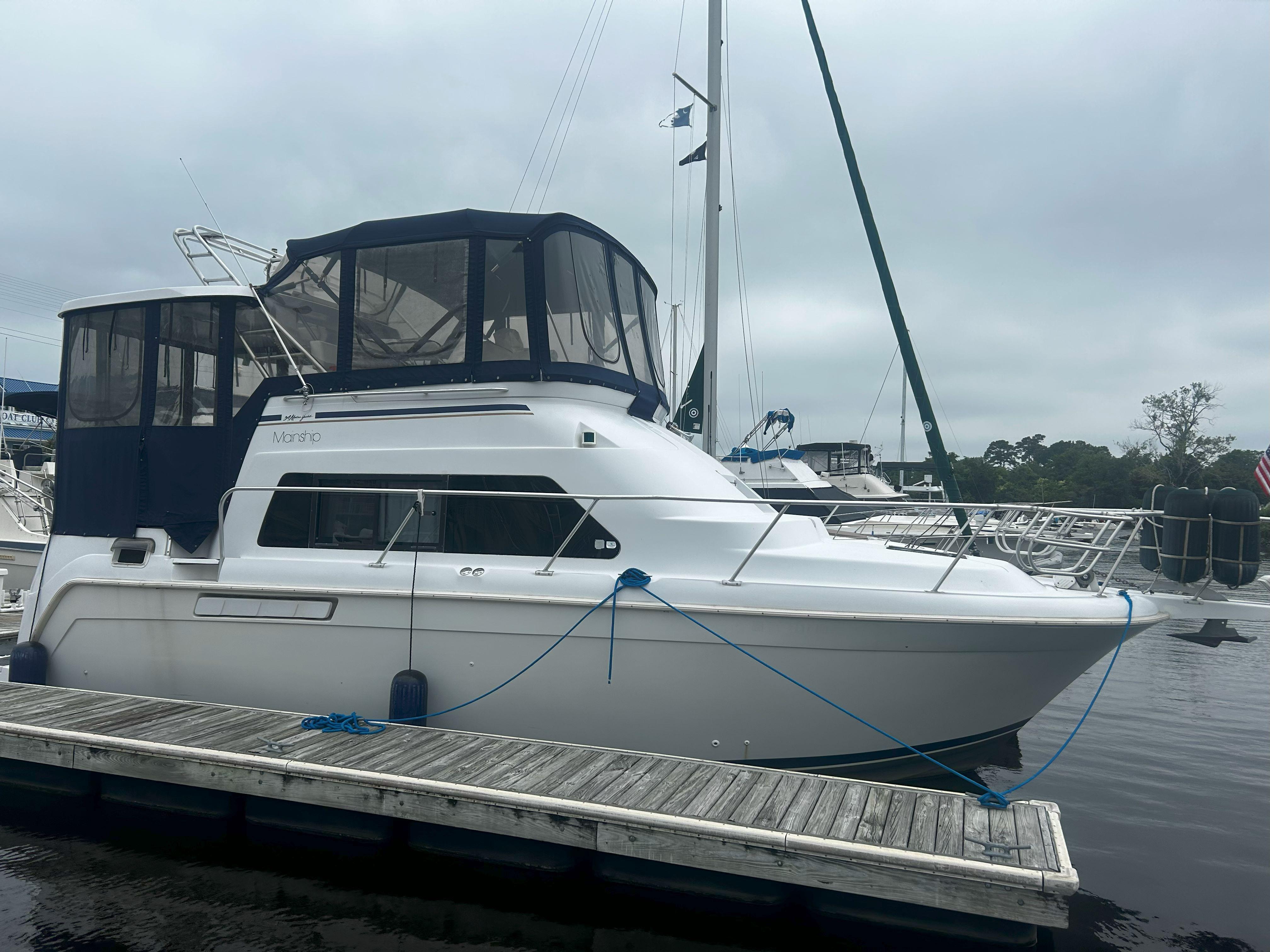 1997 Mainship 34