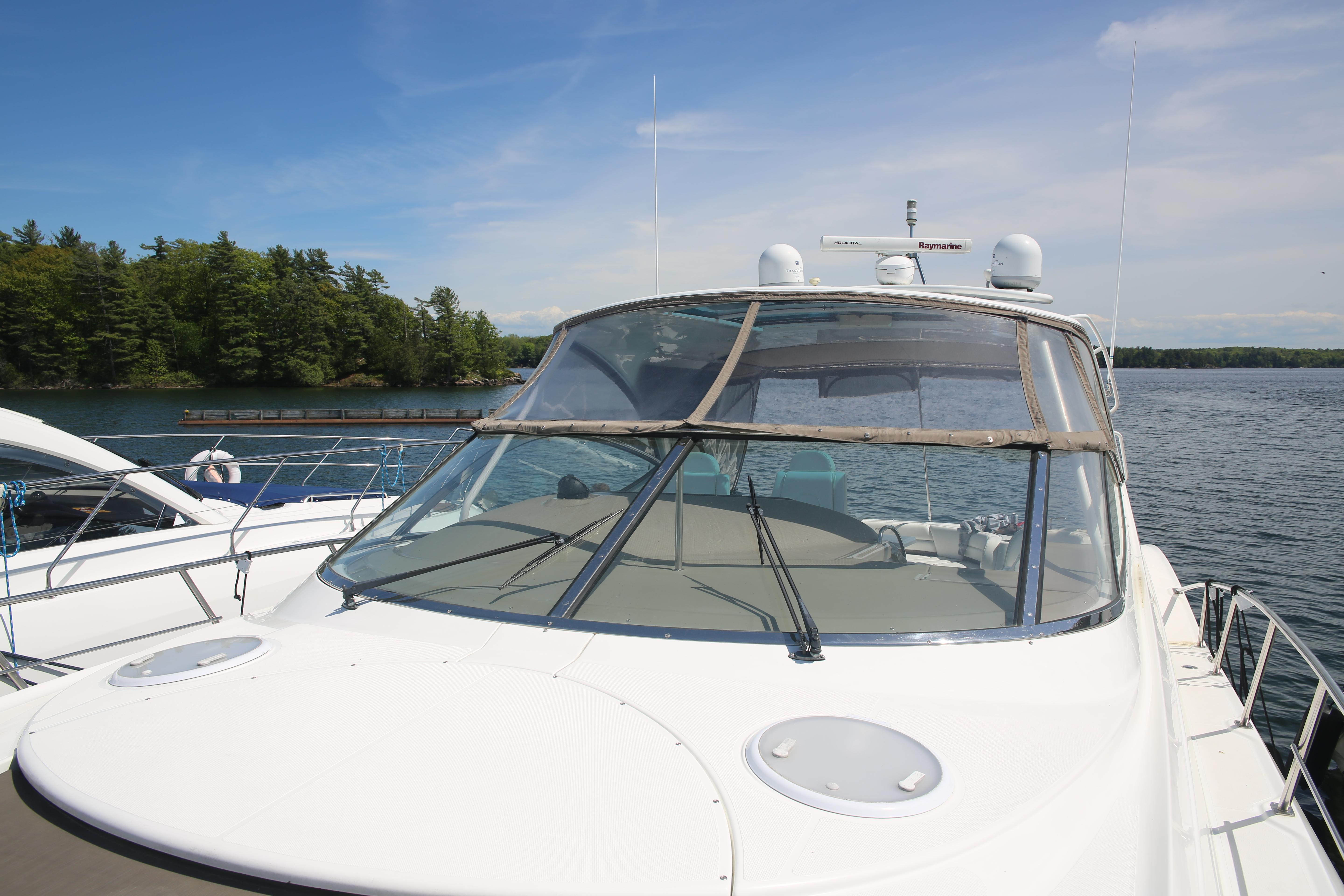 2008-cruisers-yachts-560-express-power-9831046-20250607095434640-1_XLARGE