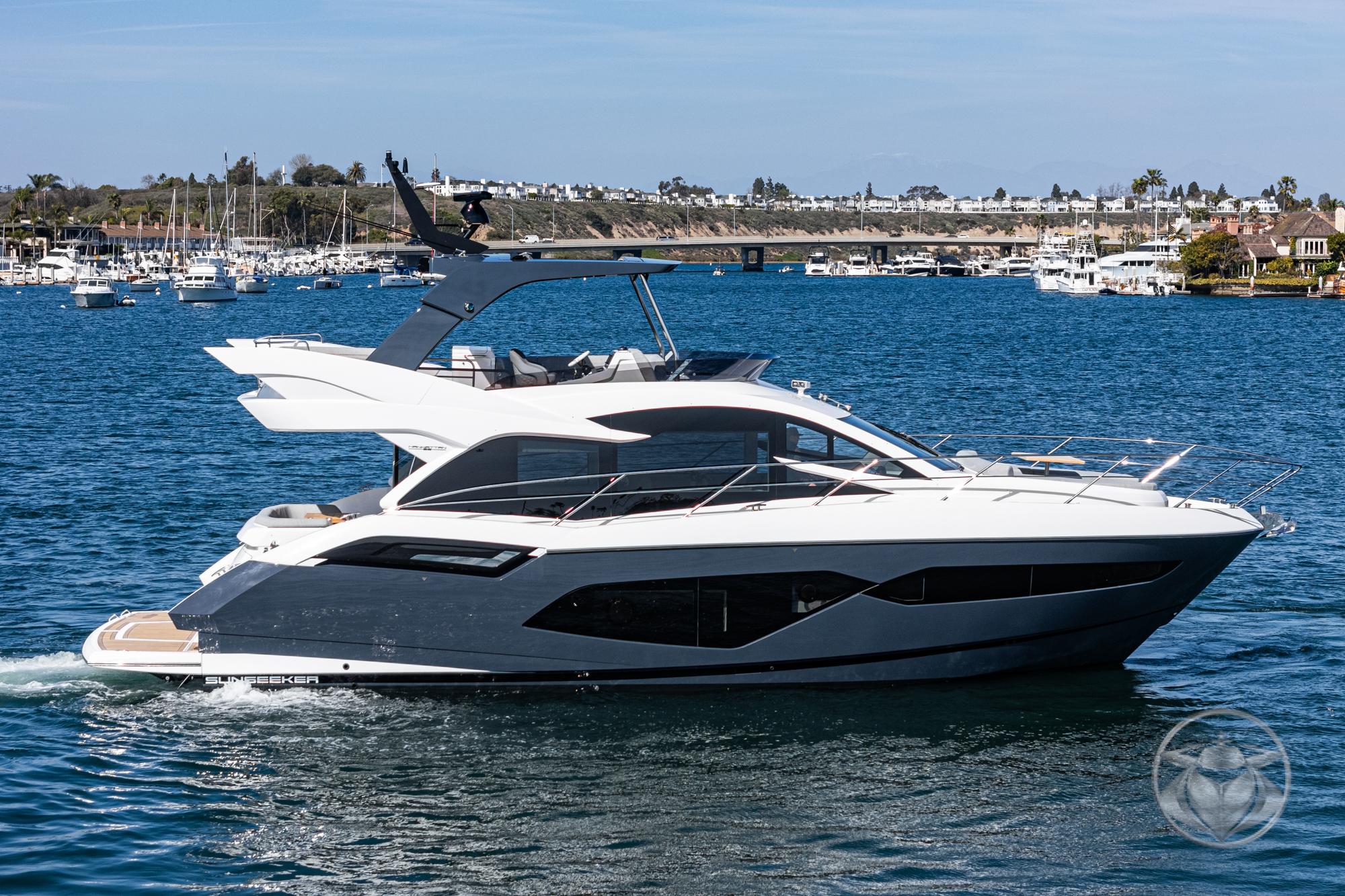 2025 Sunseeker Manhattan 55 #SS416 inventory image at Sun Country Marine Group, Newport Marina 2025 Sunseeker Manhattan 55 #SS416 inventory image at Sun Country Marine Group, Newport Marina