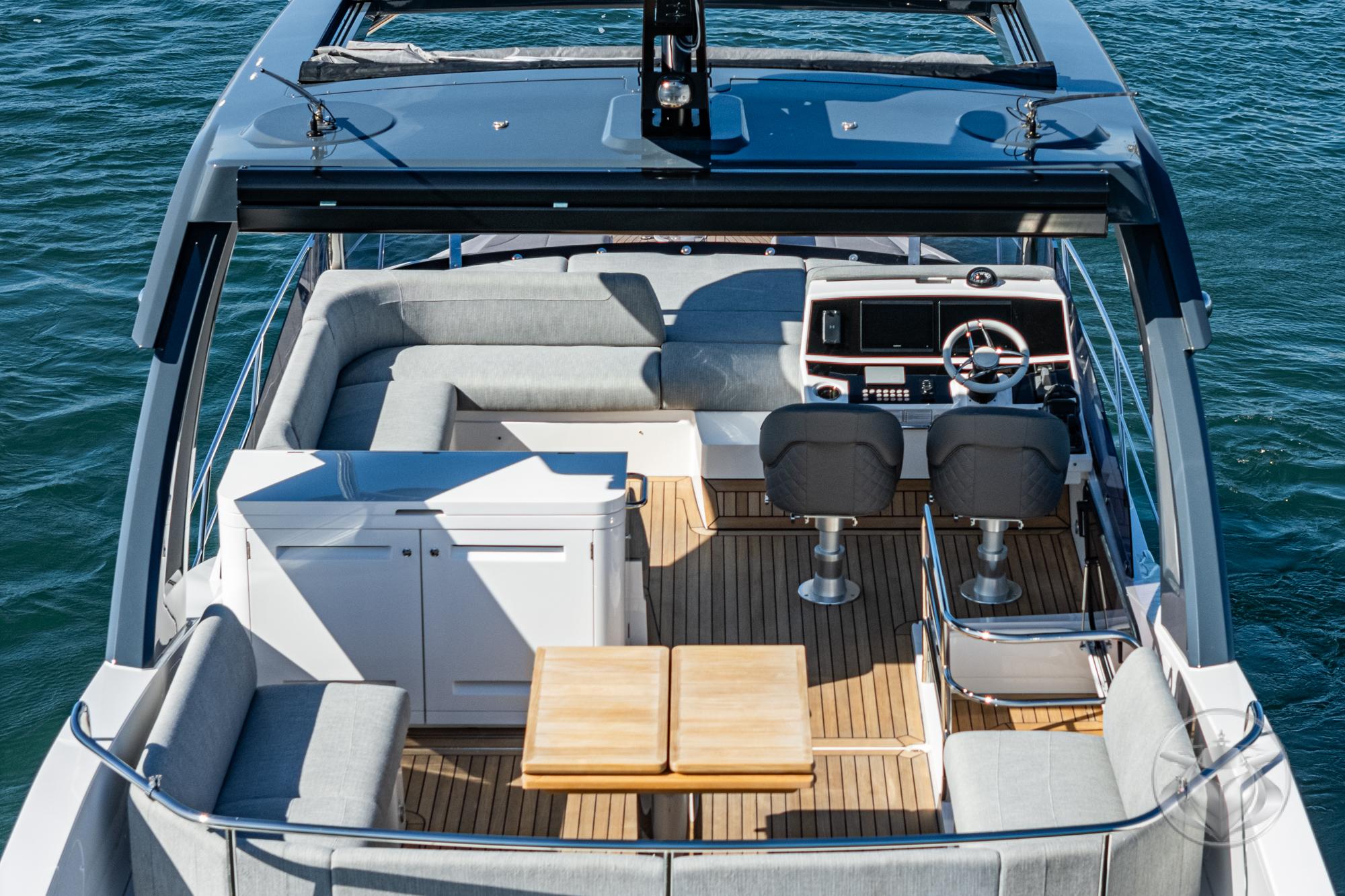 2025 Sunseeker Manhattan 55 #SS416 inventory image at Sun Country Marine Group, Newport Marina 2025 Sunseeker Manhattan 55 #SS416 inventory image at Sun Country Marine Group, Newport Marina