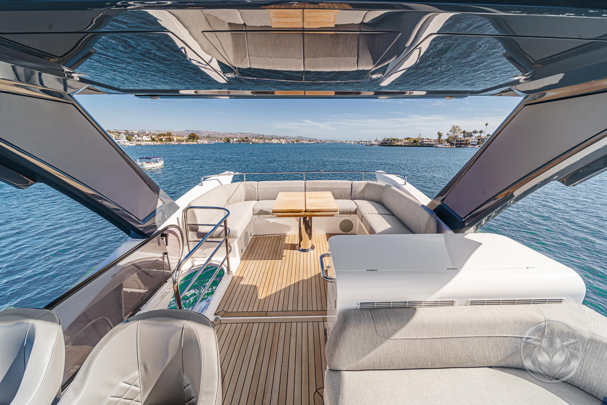 2025 Sunseeker Manhattan 55 #SS416 inventory image at Sun Country Marine Group, Newport Marina 2025 Sunseeker Manhattan 55 #SS416 inventory image at Sun Country Marine Group, Newport Marina