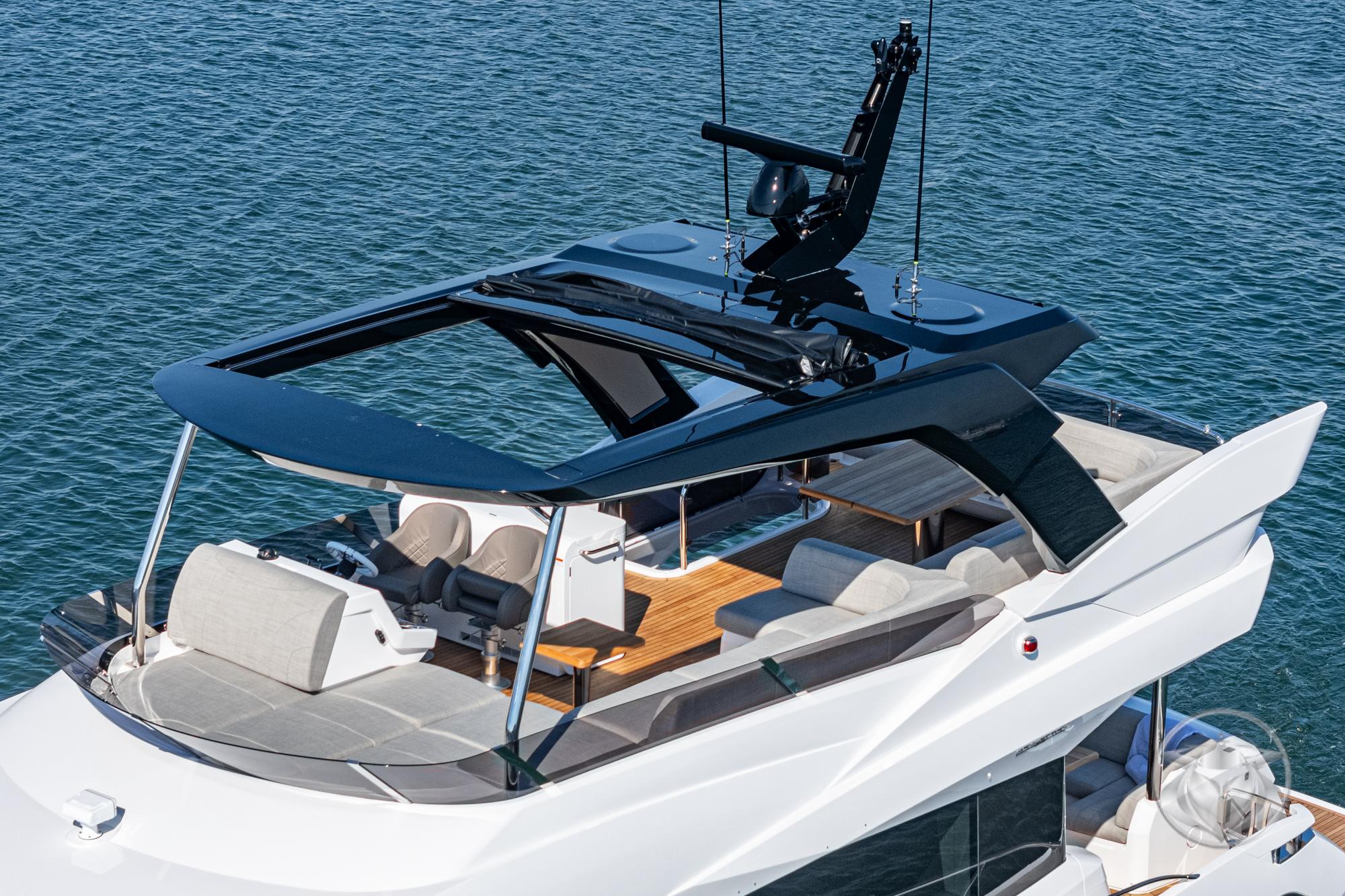 2025 Sunseeker Manhattan 68 #SS728 inventory image at Sun Country Marine Group, Newport Marina 2025 Sunseeker Manhattan 68 #SS728 inventory image at Sun Country Marine Group, Newport Marina