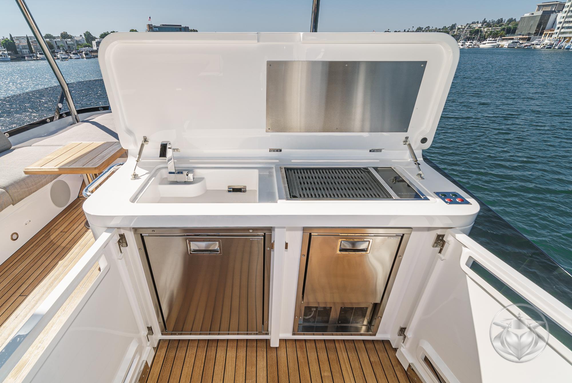 2025 Sunseeker Manhattan 68 #SS728 inventory image at Sun Country Marine Group, Newport Marina 2025 Sunseeker Manhattan 68 #SS728 inventory image at Sun Country Marine Group, Newport Marina