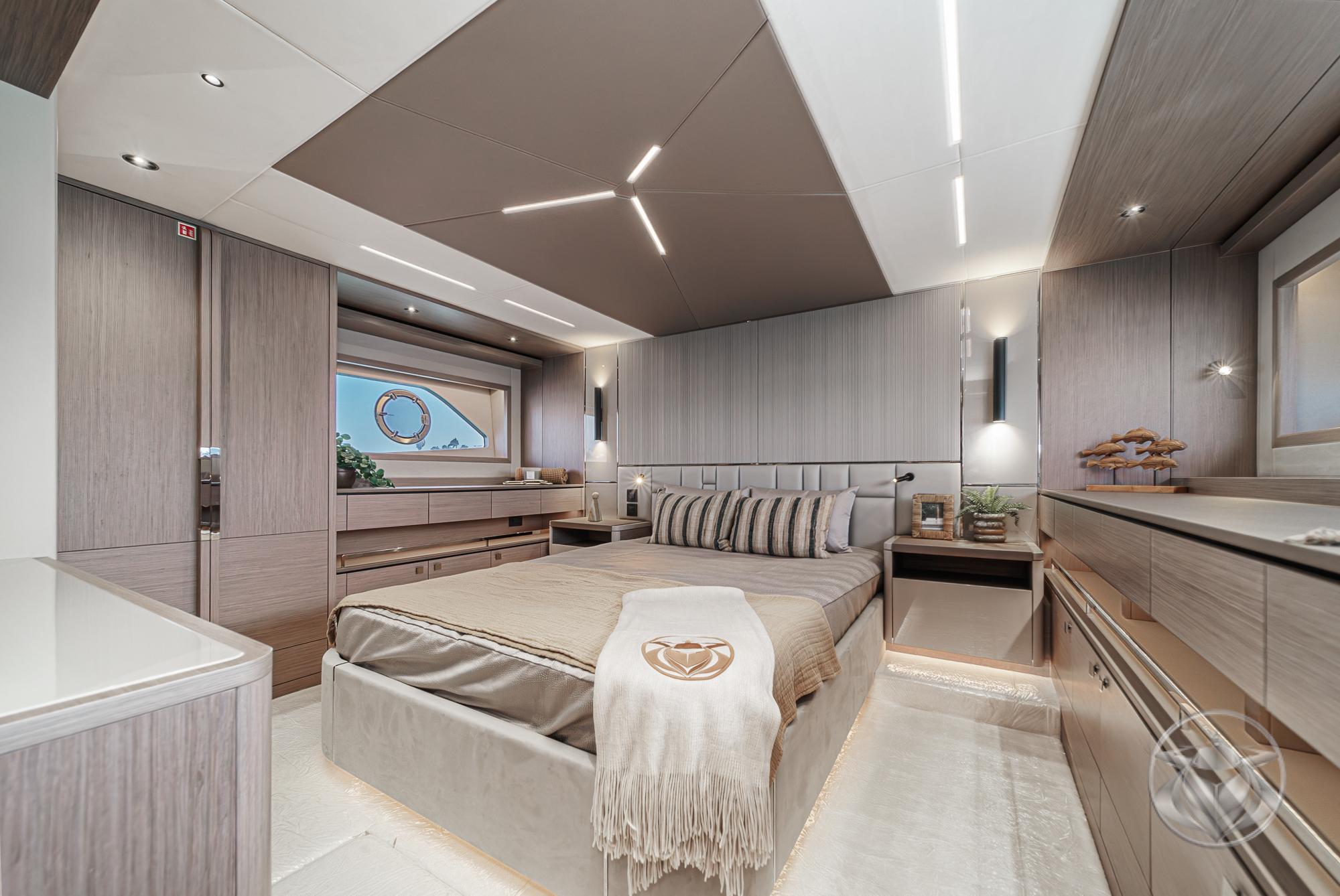 2025 Sunseeker Manhattan 68 #SS728 inventory image at Sun Country Marine Group, Newport Marina 2025 Sunseeker Manhattan 68 #SS728 inventory image at Sun Country Marine Group, Newport Marina