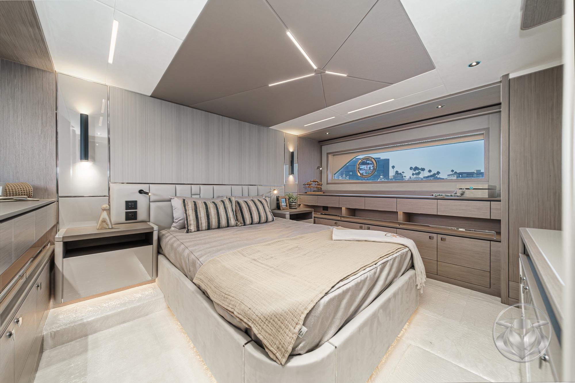 2025 Sunseeker Manhattan 68 #SS728 inventory image at Sun Country Marine Group, Newport Marina 2025 Sunseeker Manhattan 68 #SS728 inventory image at Sun Country Marine Group, Newport Marina