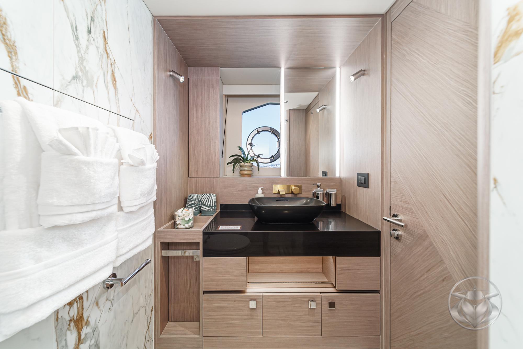 2025 Sunseeker Manhattan 68 #SS728 inventory image at Sun Country Marine Group, Newport Marina 2025 Sunseeker Manhattan 68 #SS728 inventory image at Sun Country Marine Group, Newport Marina