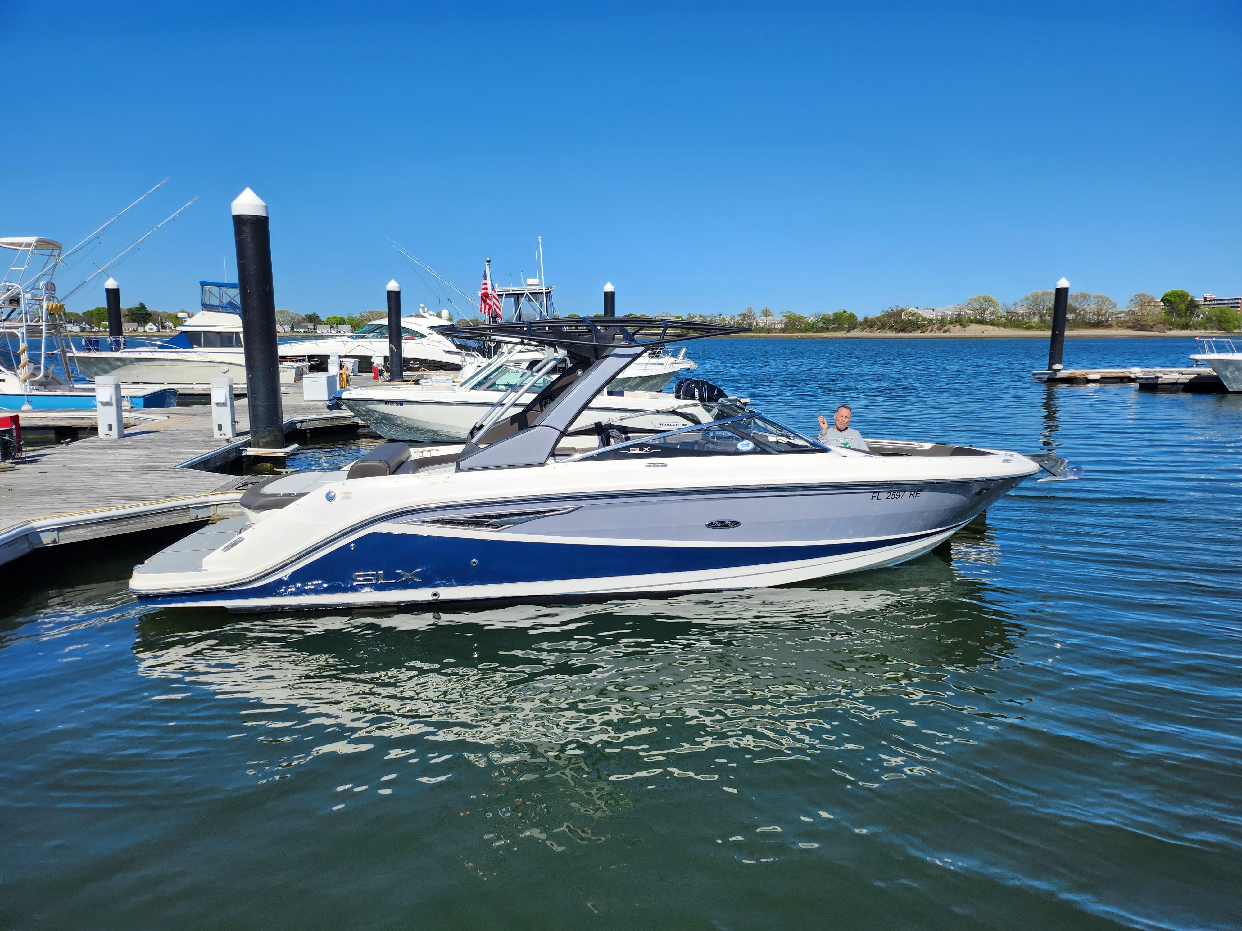 2016 Sea Ray 280 SLX