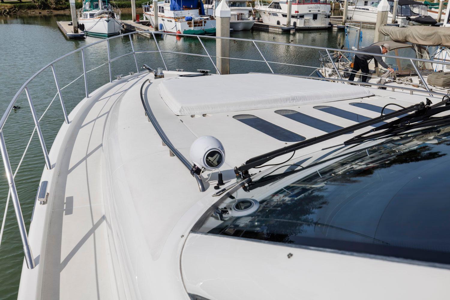 Princess-65 2003-DISMISSED CA-US-Bow view of a 2003 Princess 65 yacht docked in a marina.-8801006 | Thumbnail