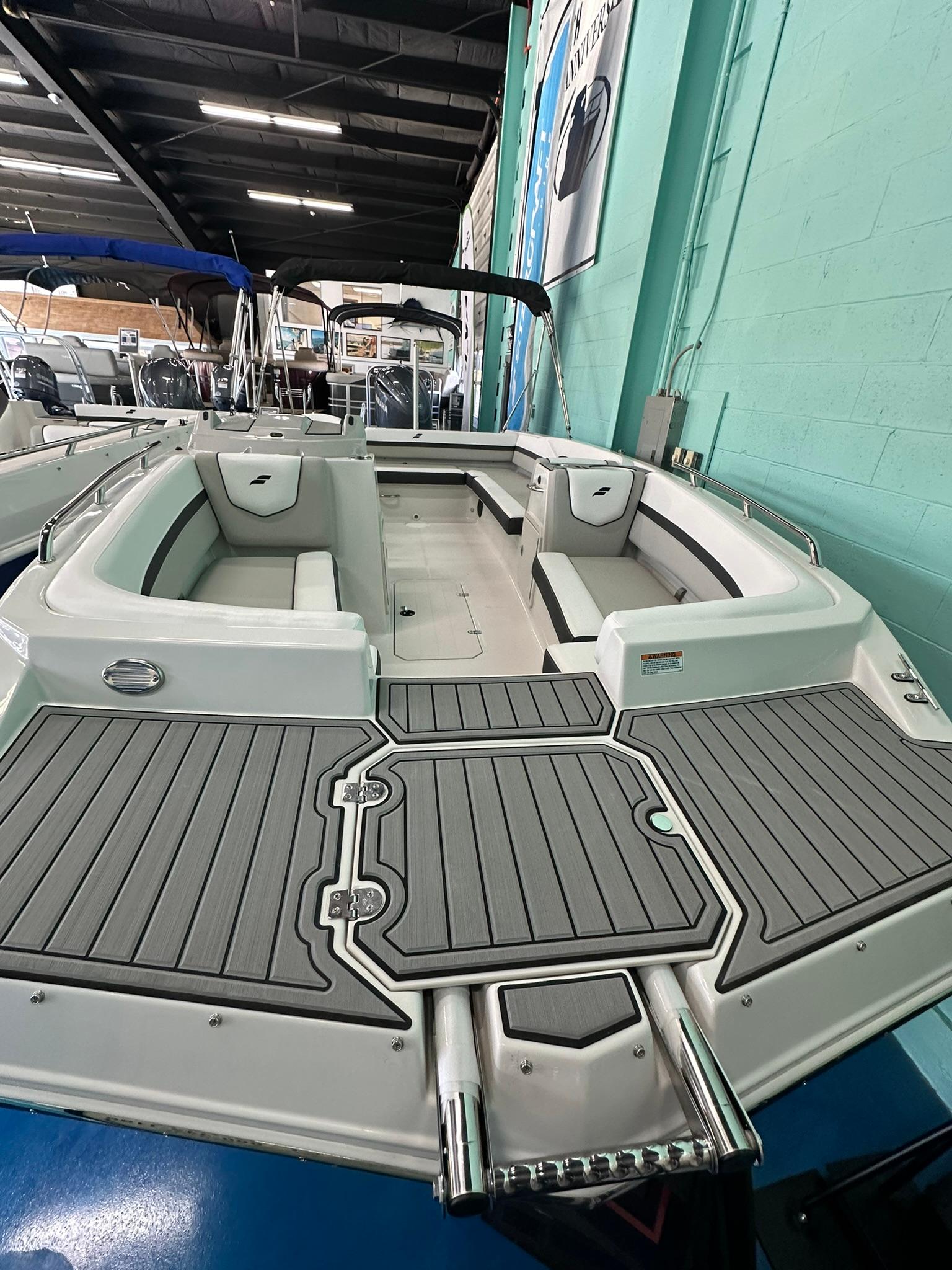 2025 Starcraft SVX 211 OB-16