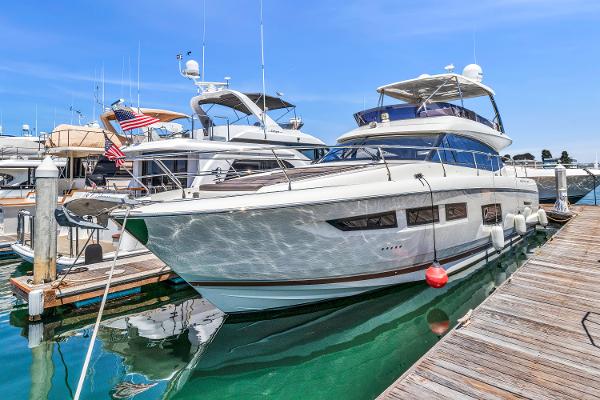 2018 Prestige 560
