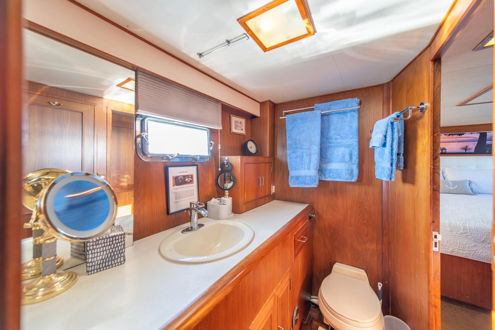 Ocean Alexander-Cockpit M/Y 1986-Take Chances WA-US-Luxurious 1986 Ocean Alexander Cockpit M/Y bathroom with wood accents and modern amenities.-9621089 | Thumbnail