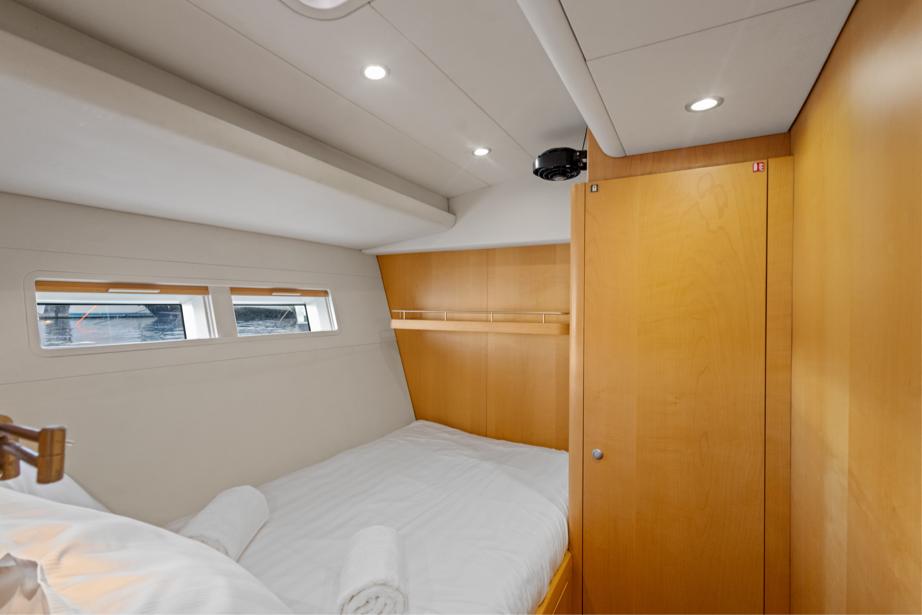 Valkyrie Yacht Photos Pics Guest cabin II