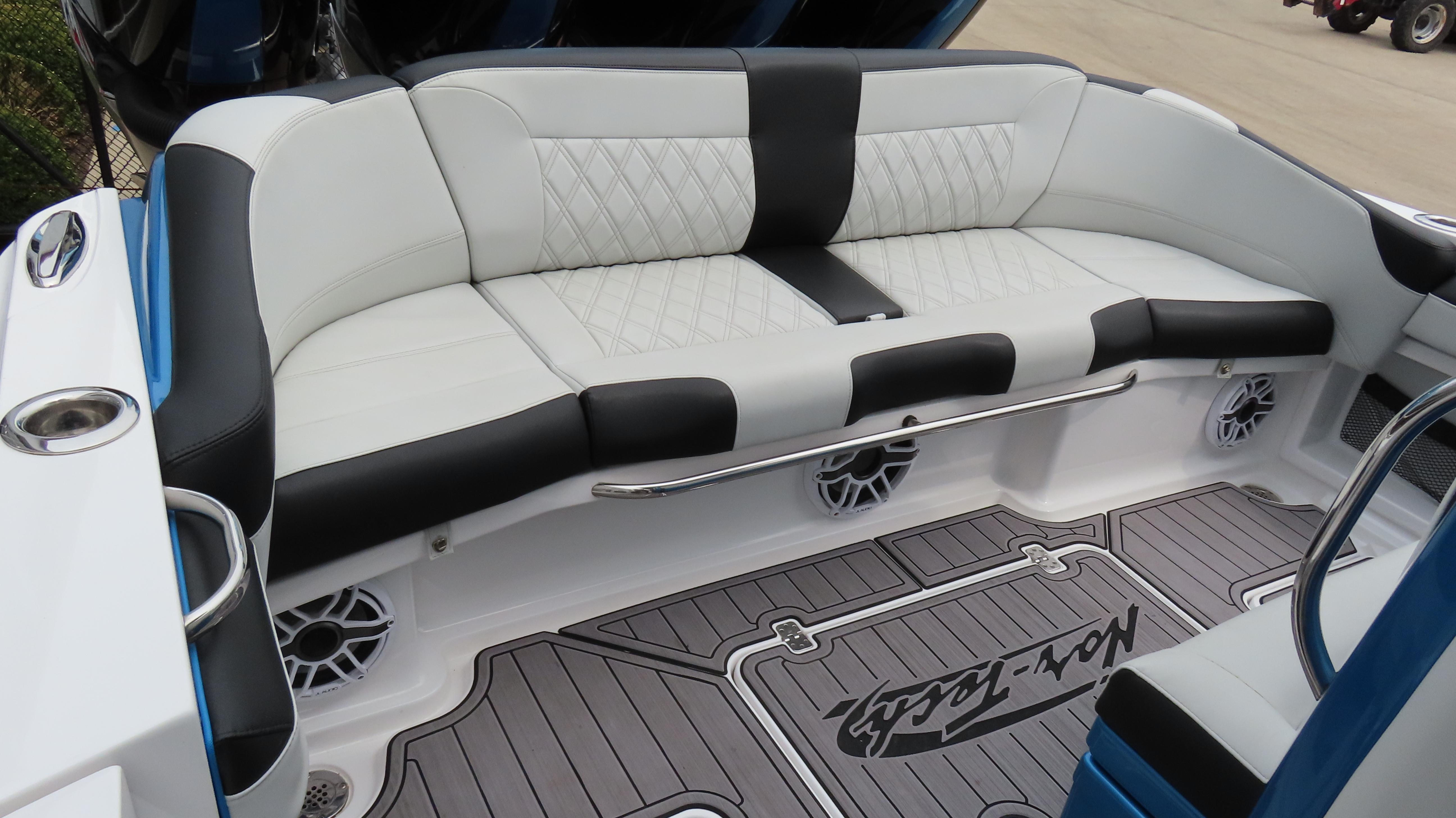 2023-nor-tech-390-sport-center-console-power-9551092-20240917123809379-1_XLARGE