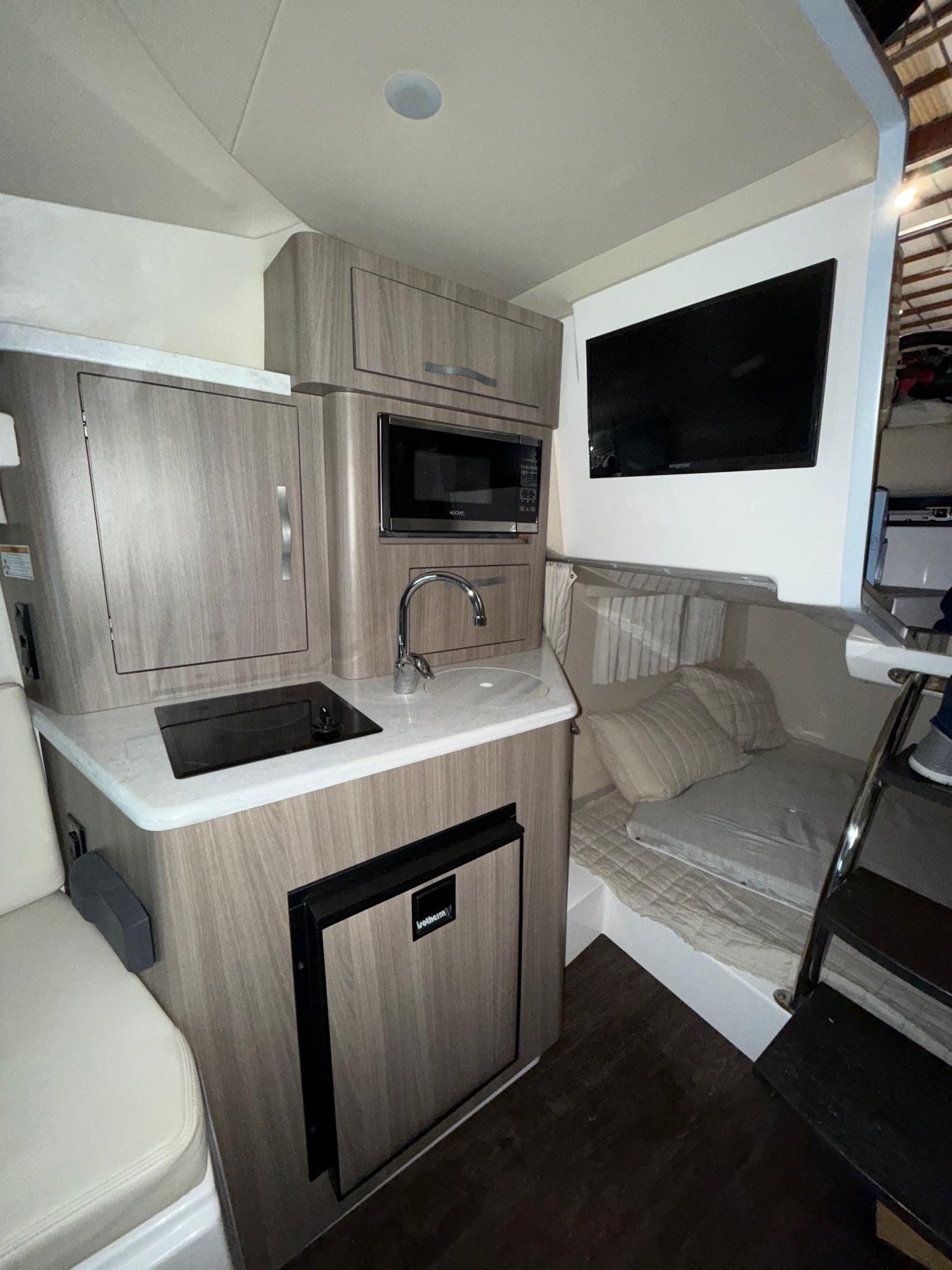 2019-regal-28-express-power-9671094-973998191-0-160220252019-17