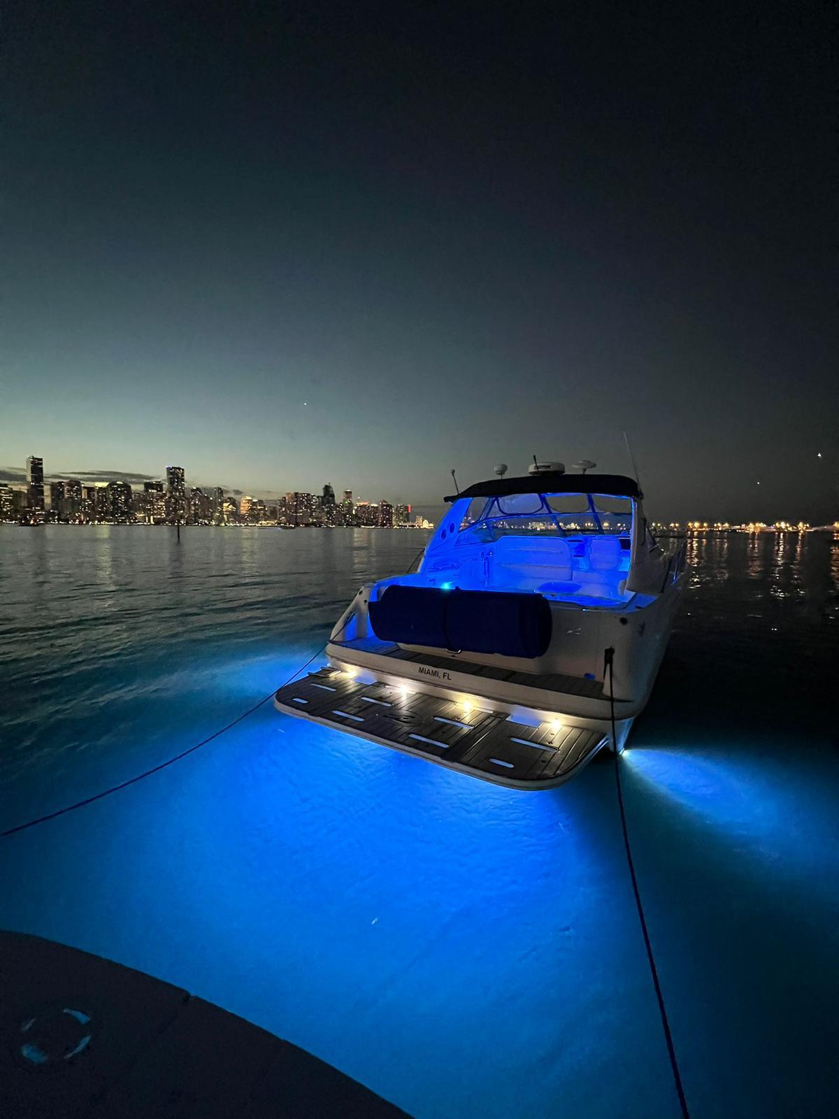 Sea Ray 44' 400 Sundancer - Underwater Lights