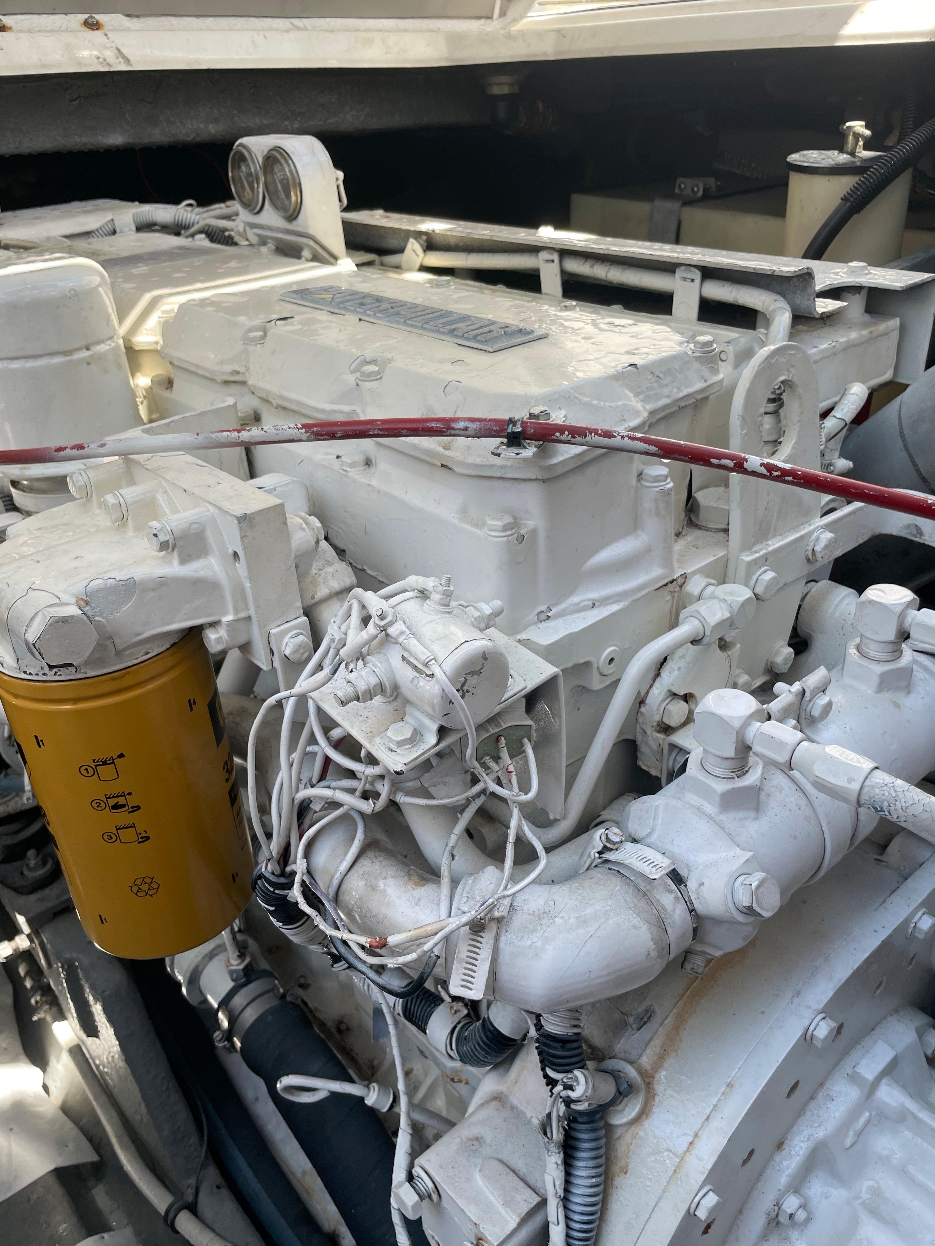 Sea Ray 44' 400 Sundancer - Engine Room