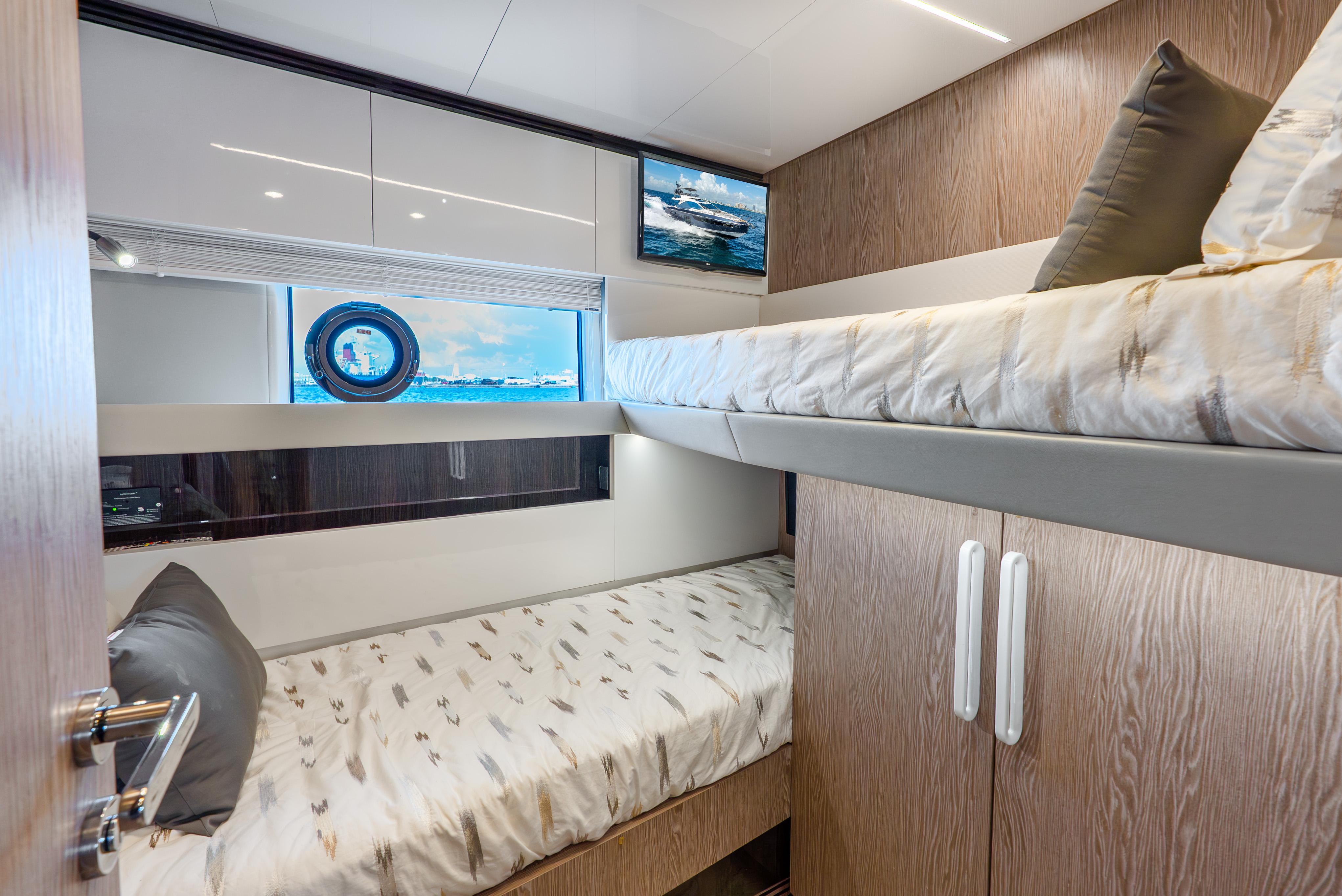2019-azimut-s7-power-9801099-20250616145001276-1_XLARGE