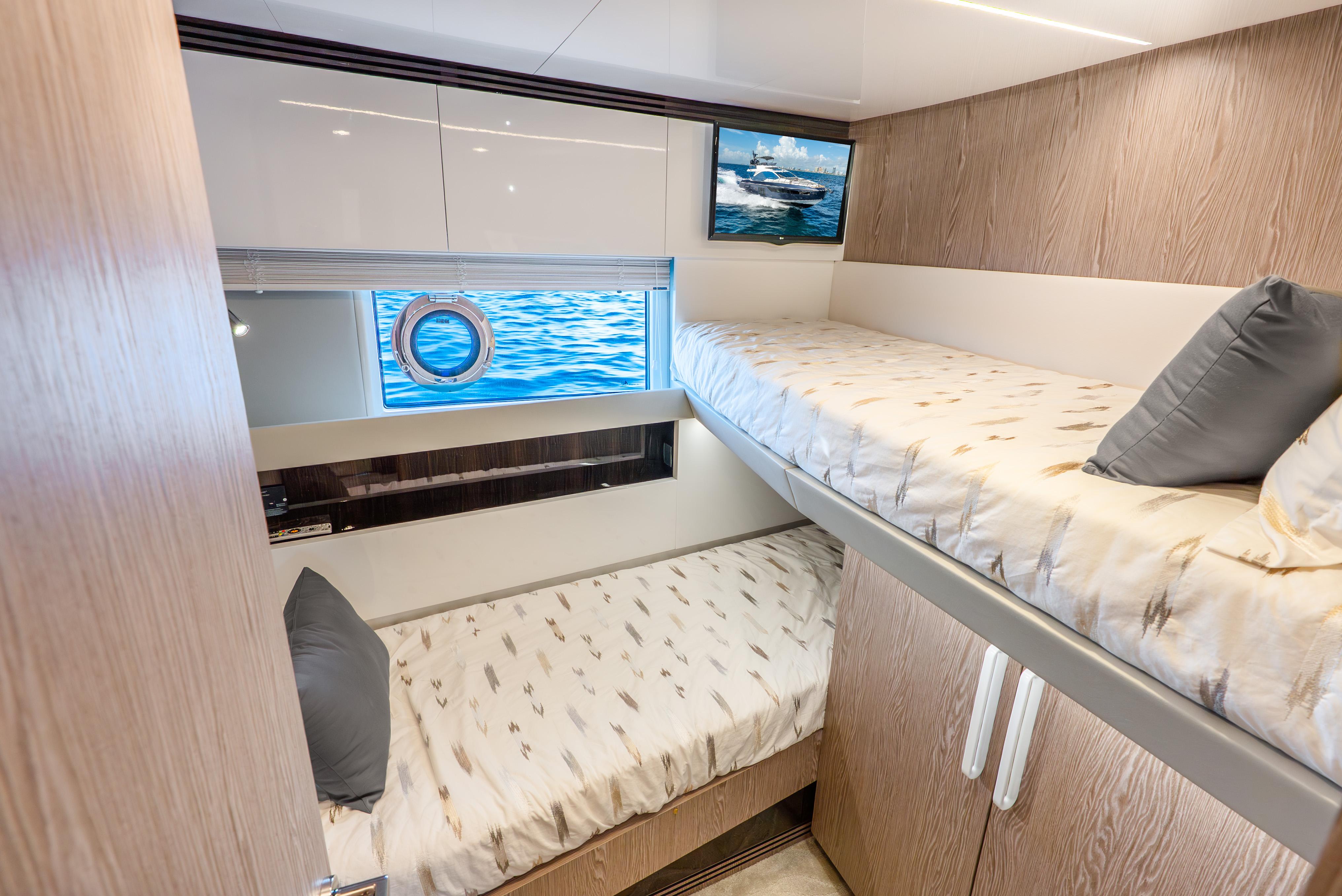 2019-azimut-s7-power-9801099-20250616145005265-1_XLARGE
