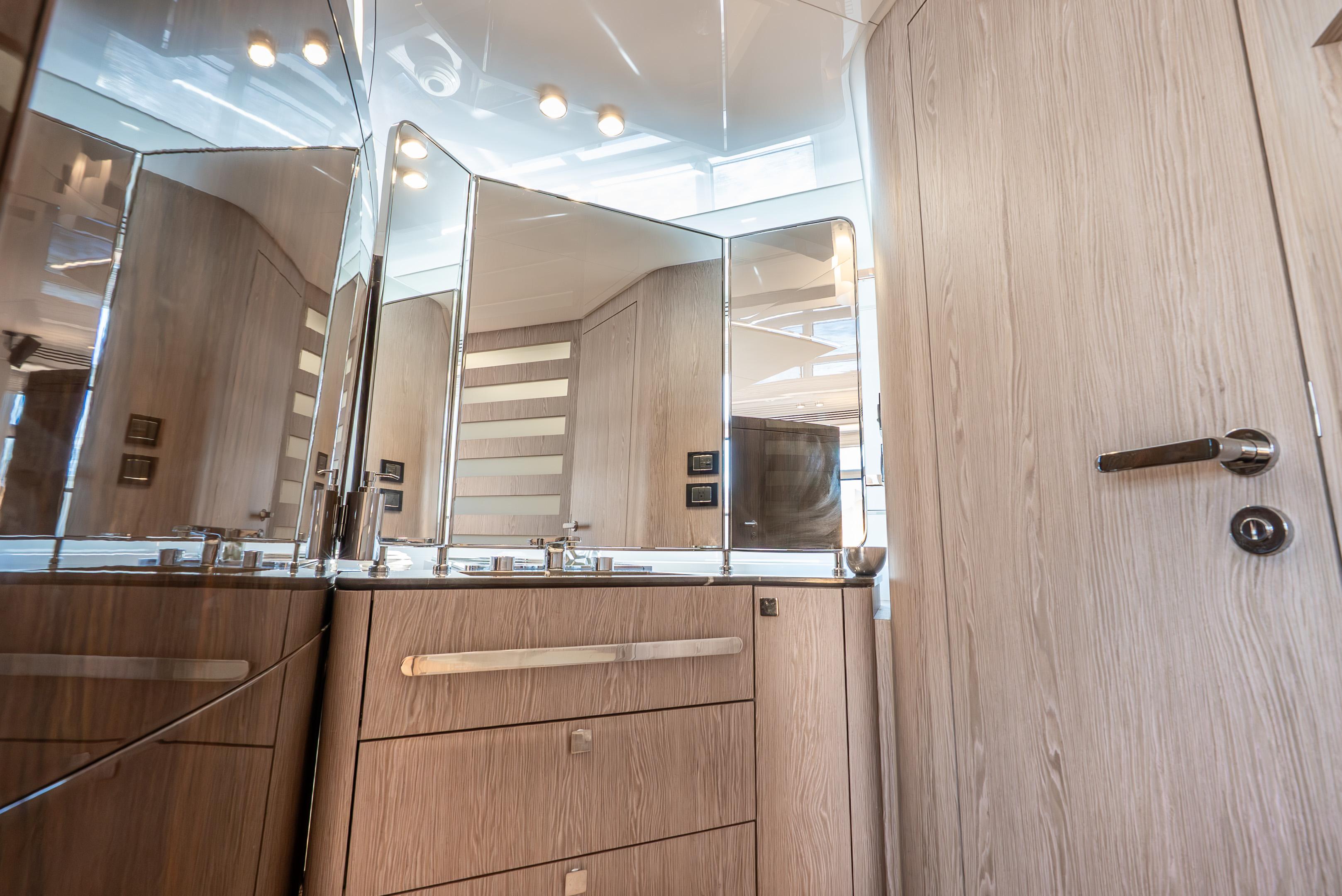 2019-azimut-s7-power-9801099-20250616145015945-1_XLARGE