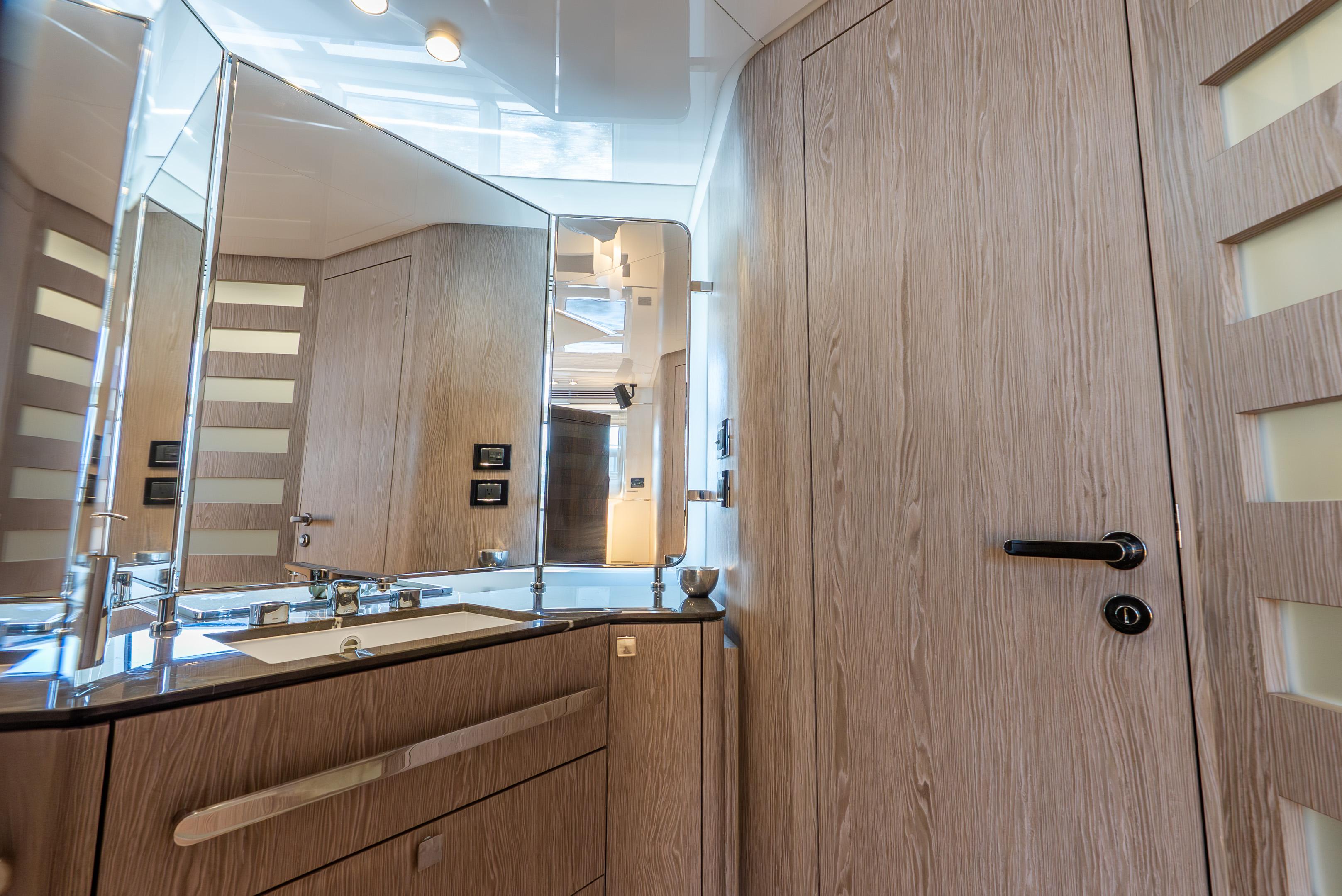 2019-azimut-s7-power-9801099-20250616145017908-1_XLARGE