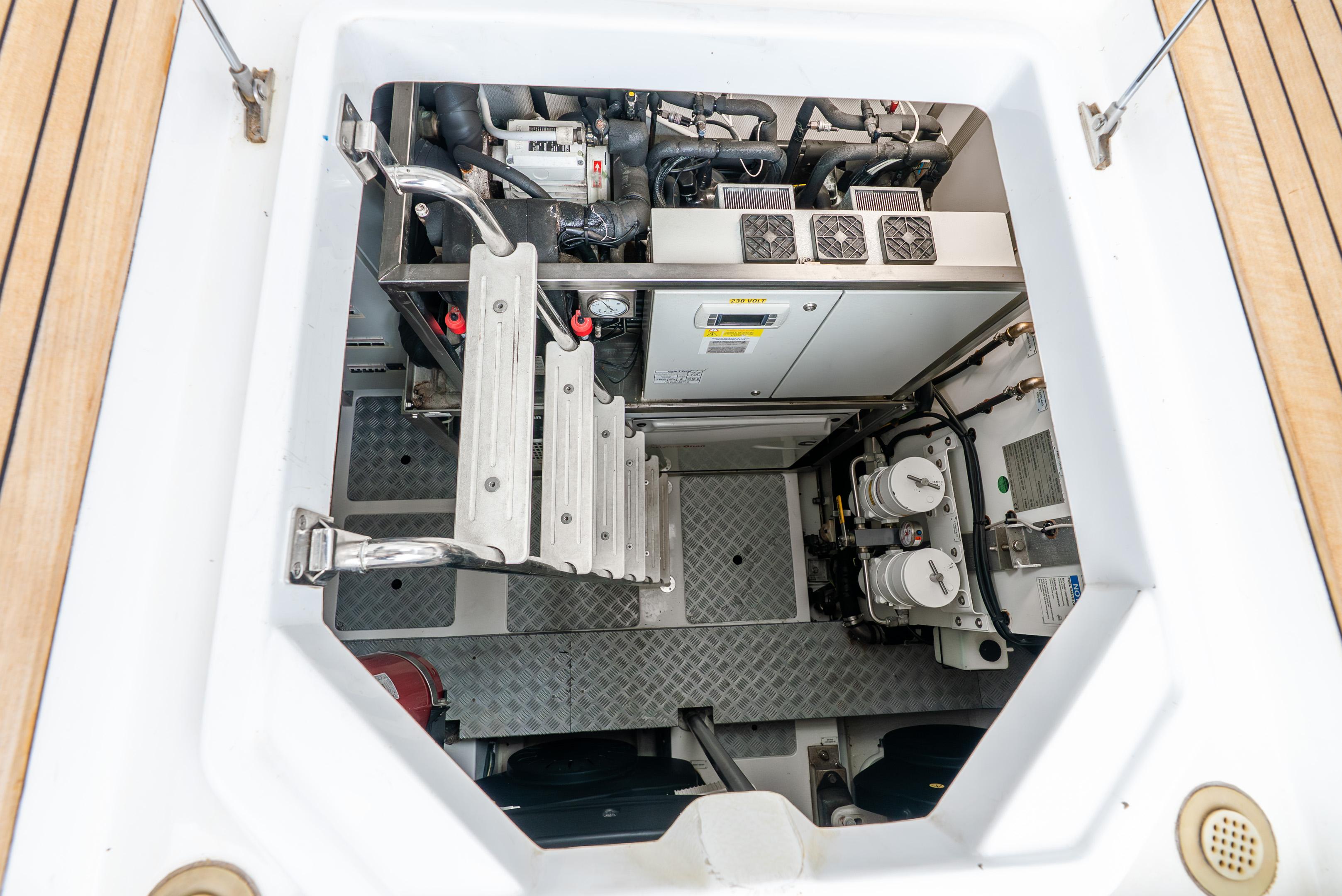 2019-azimut-s7-power-9801099-20250616145235678-1_XLARGE