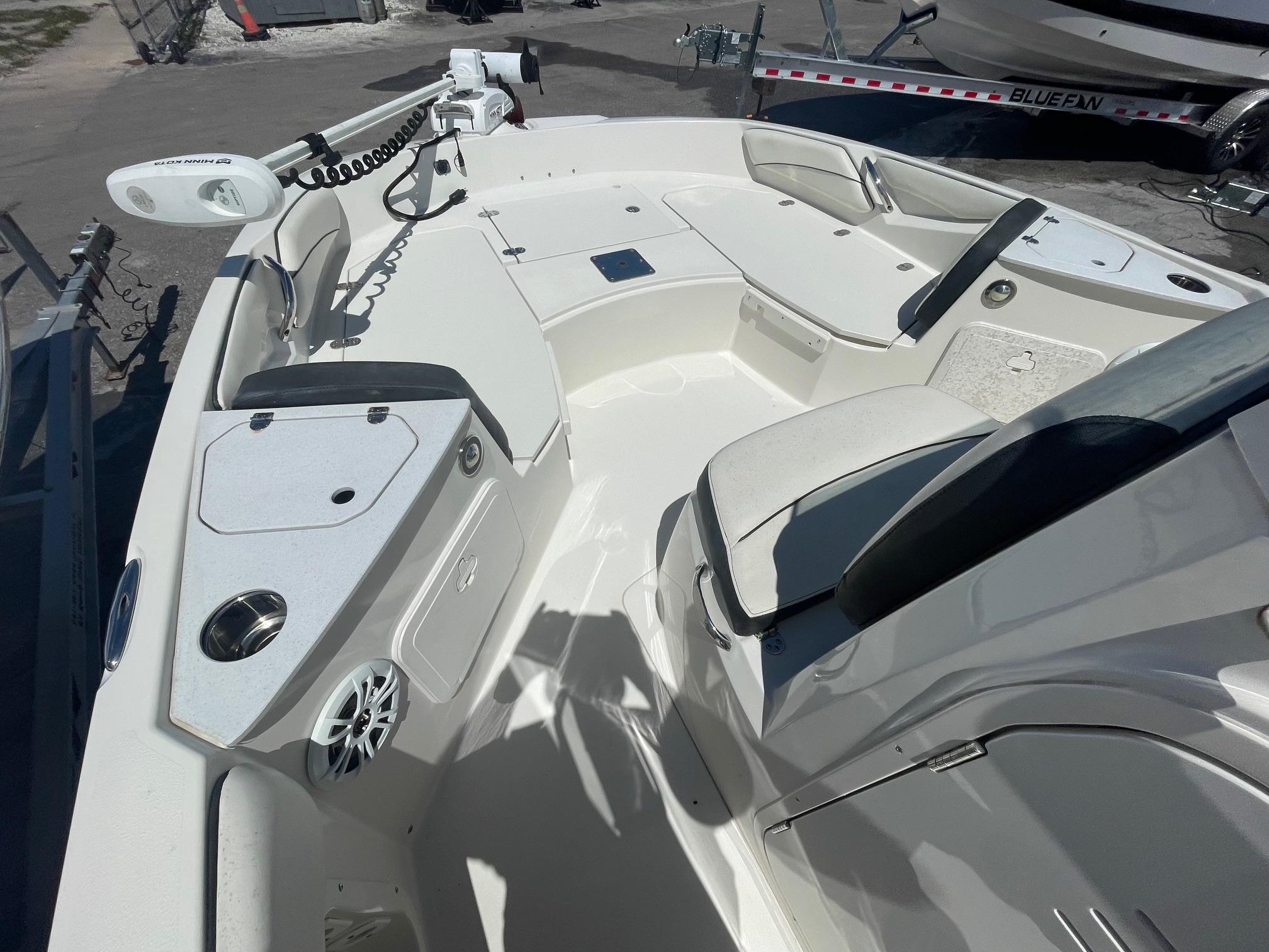 2020 Stingray 206 CC-5