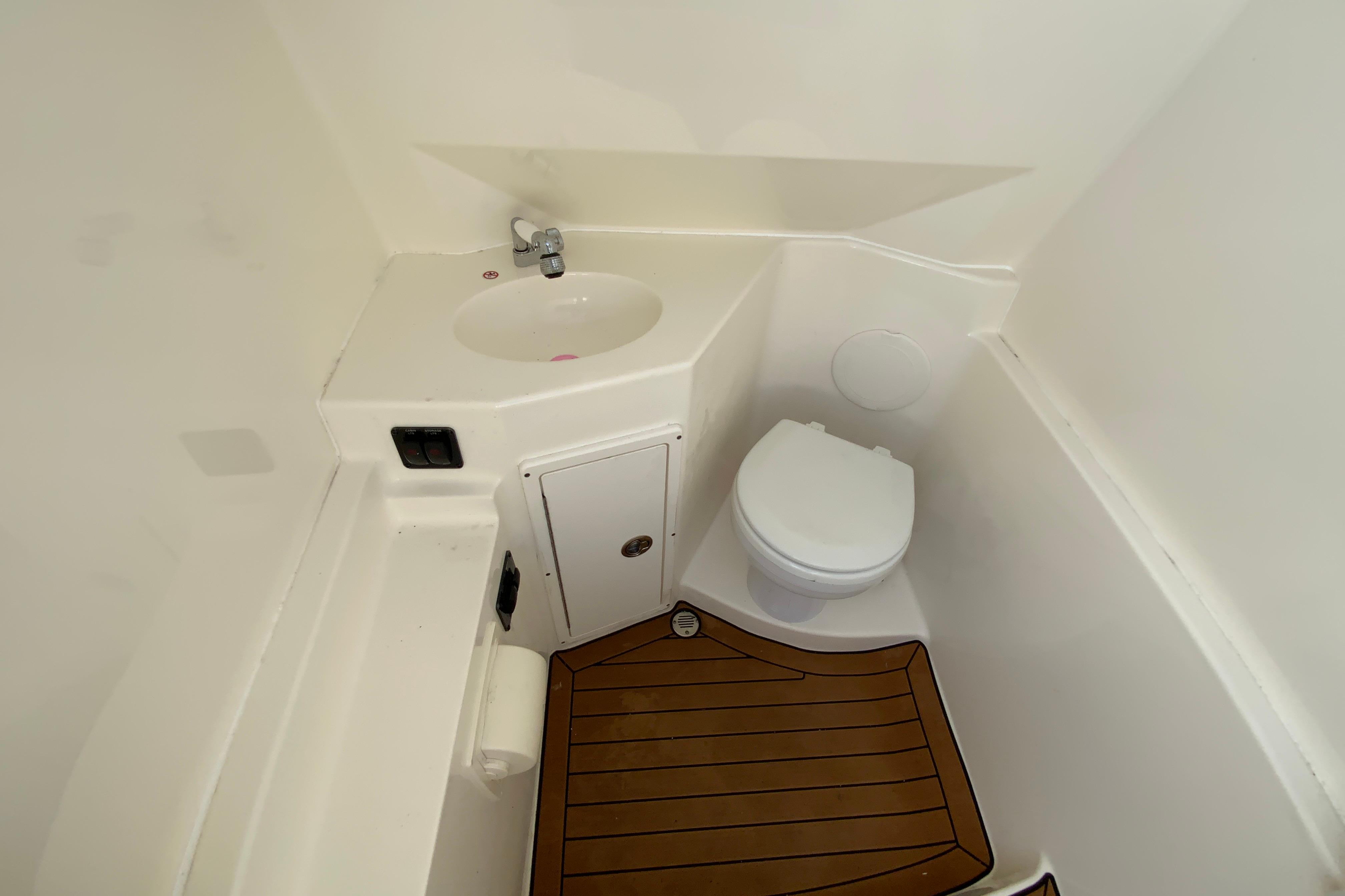2021 Cobia 280 Center Console-28