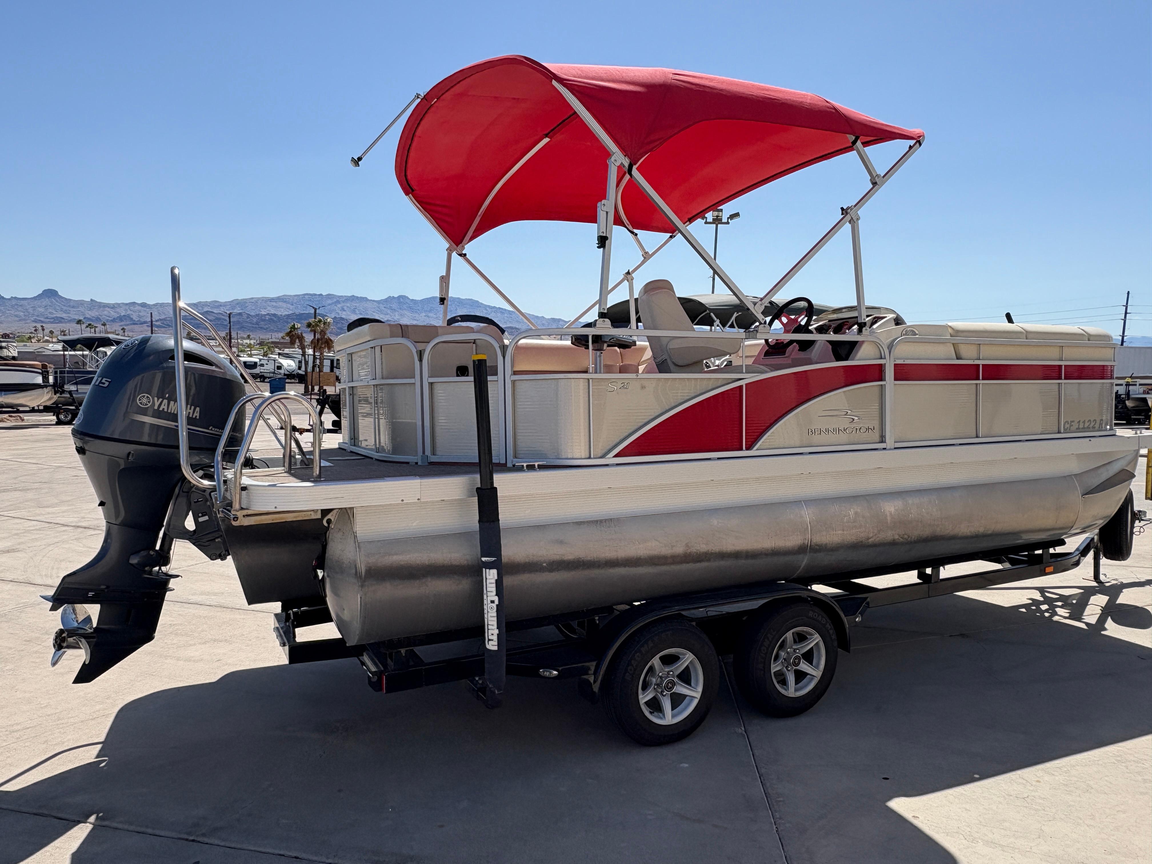 2015 Bennington 21 SLX SPS #TBJC3034 inventory image at Sun Country Marine Group, Lake Havasu City, AZ 2015 Bennington 21 SLX SPS #TBJC3034 inventory image at Sun Country Marine Group, Lake Havasu City, AZ